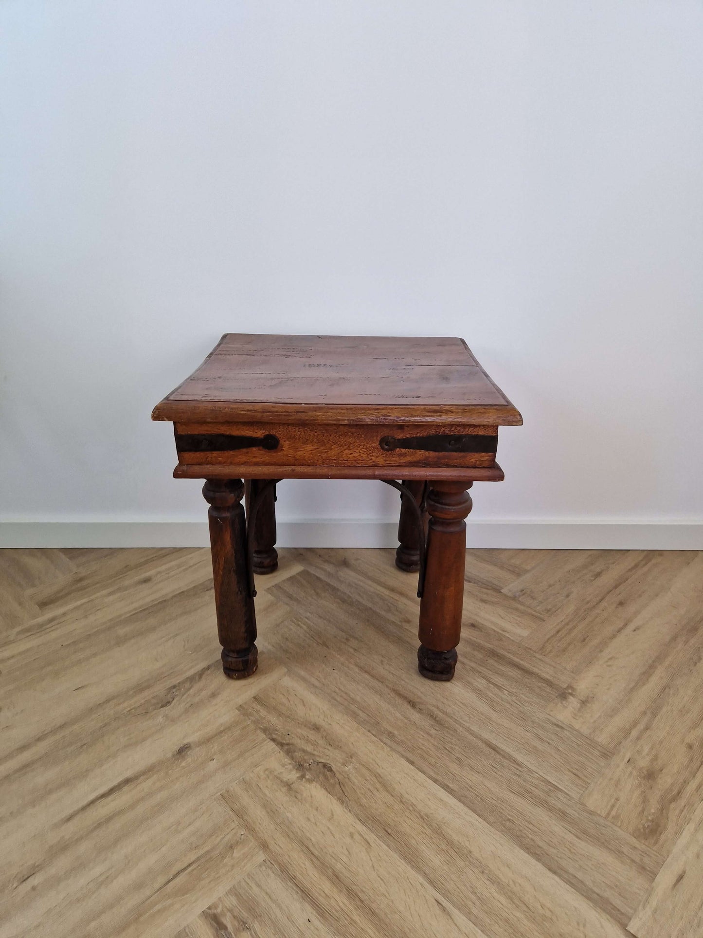 Massieve Houten bijzettafel