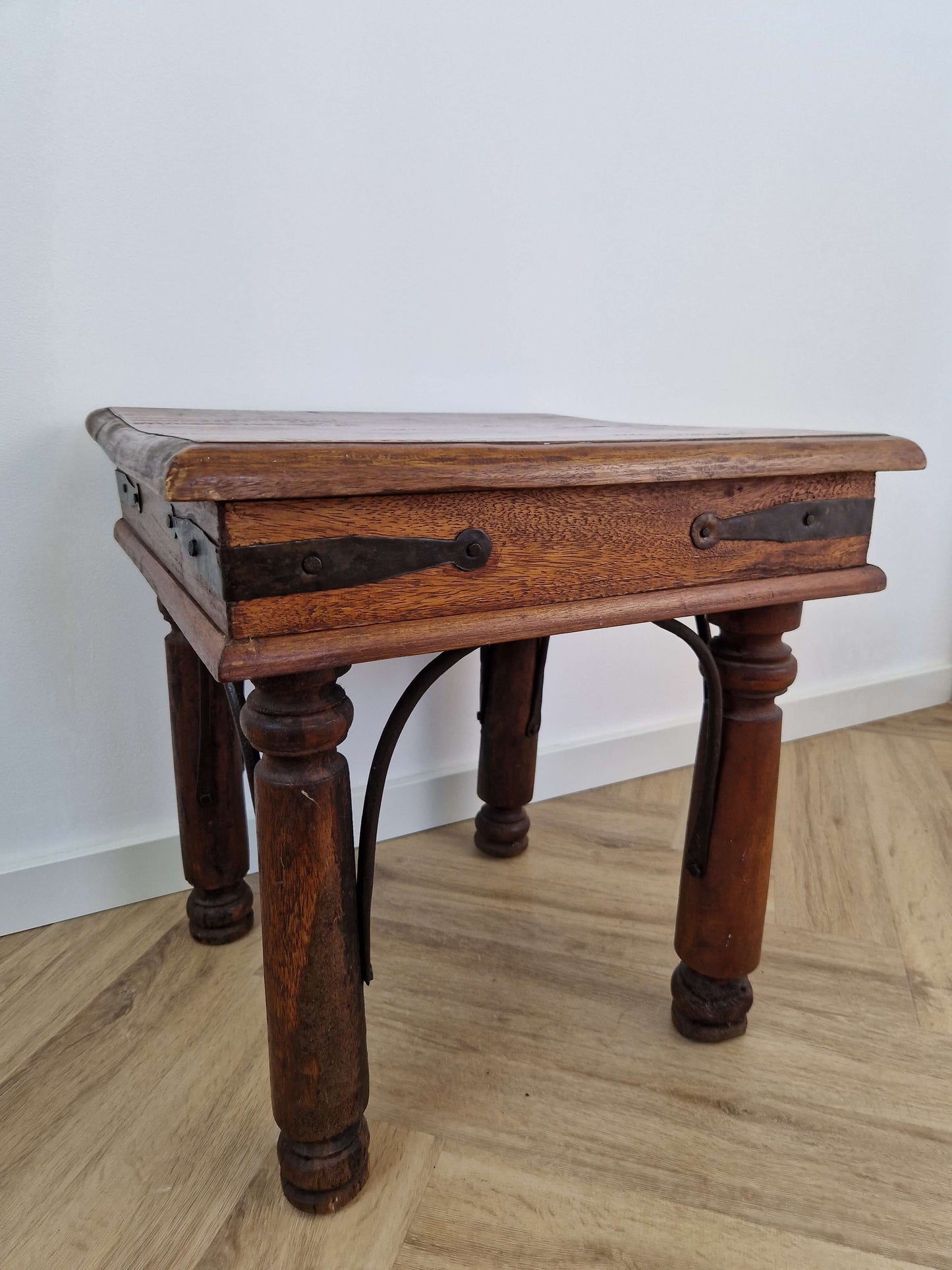 Antieke Houten bijzettafel