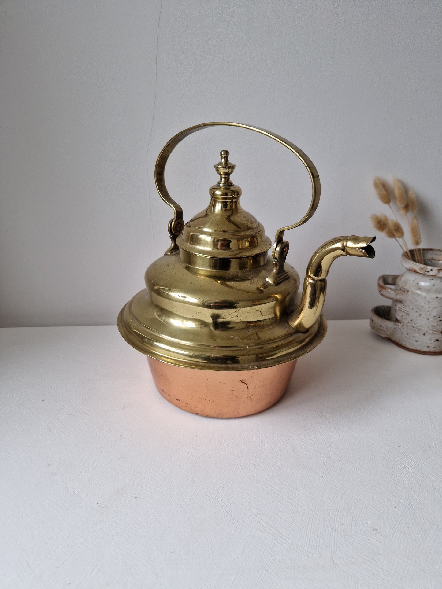 Antieke waterketel koper en messing