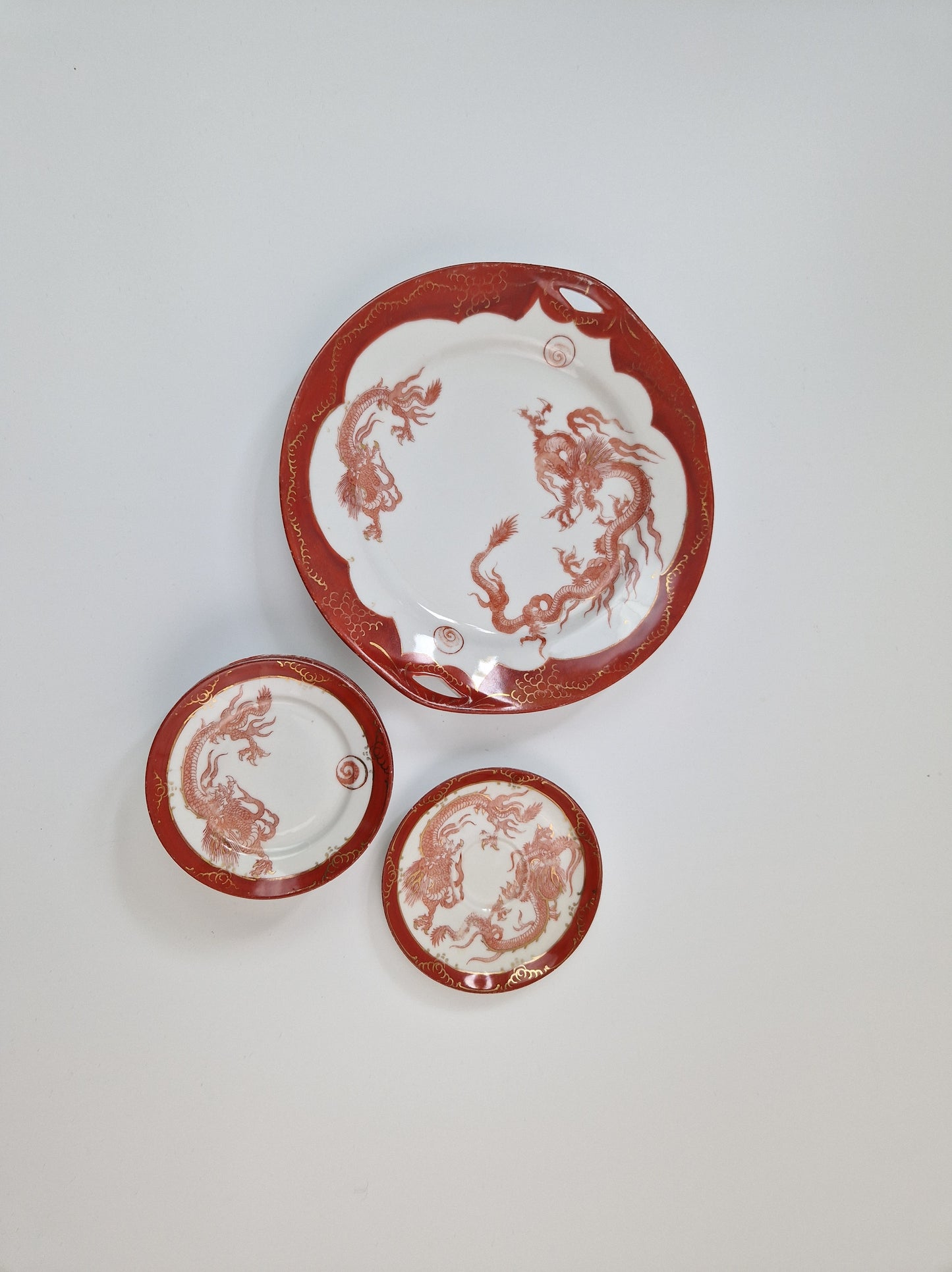 Zeven Japanse borden met draken Osaka