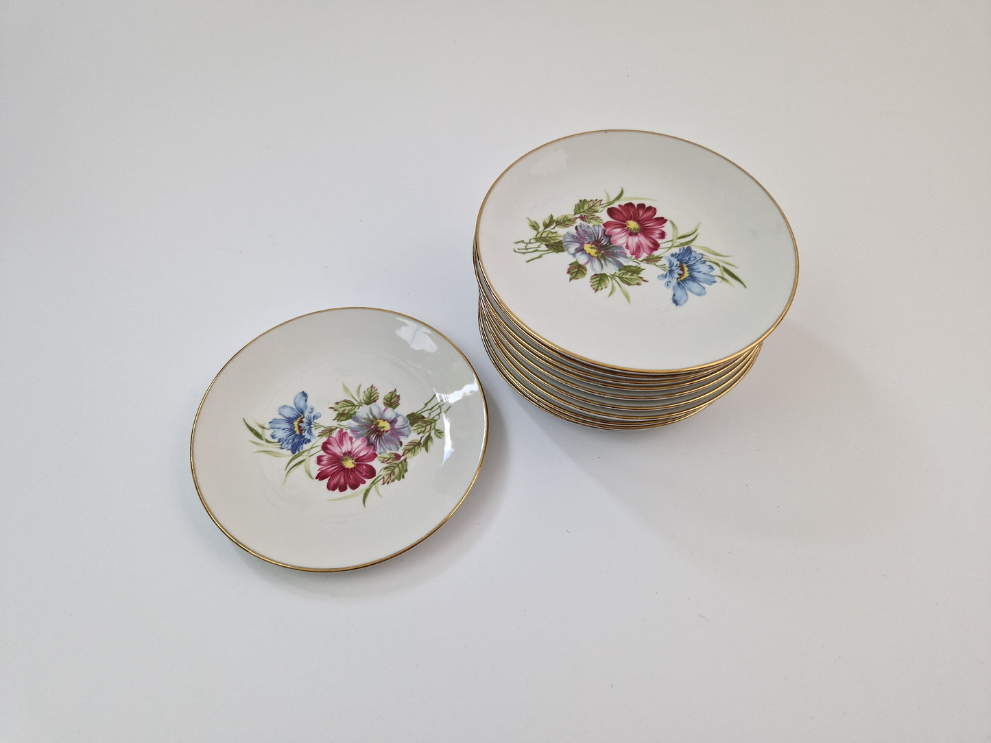 Set van 12 porseleinen gebakbordjes Dauher