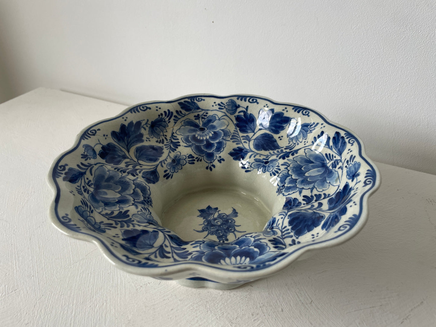 Vintage Royal Delft schaal – keramiek met florale decoratie D’Antan collectie