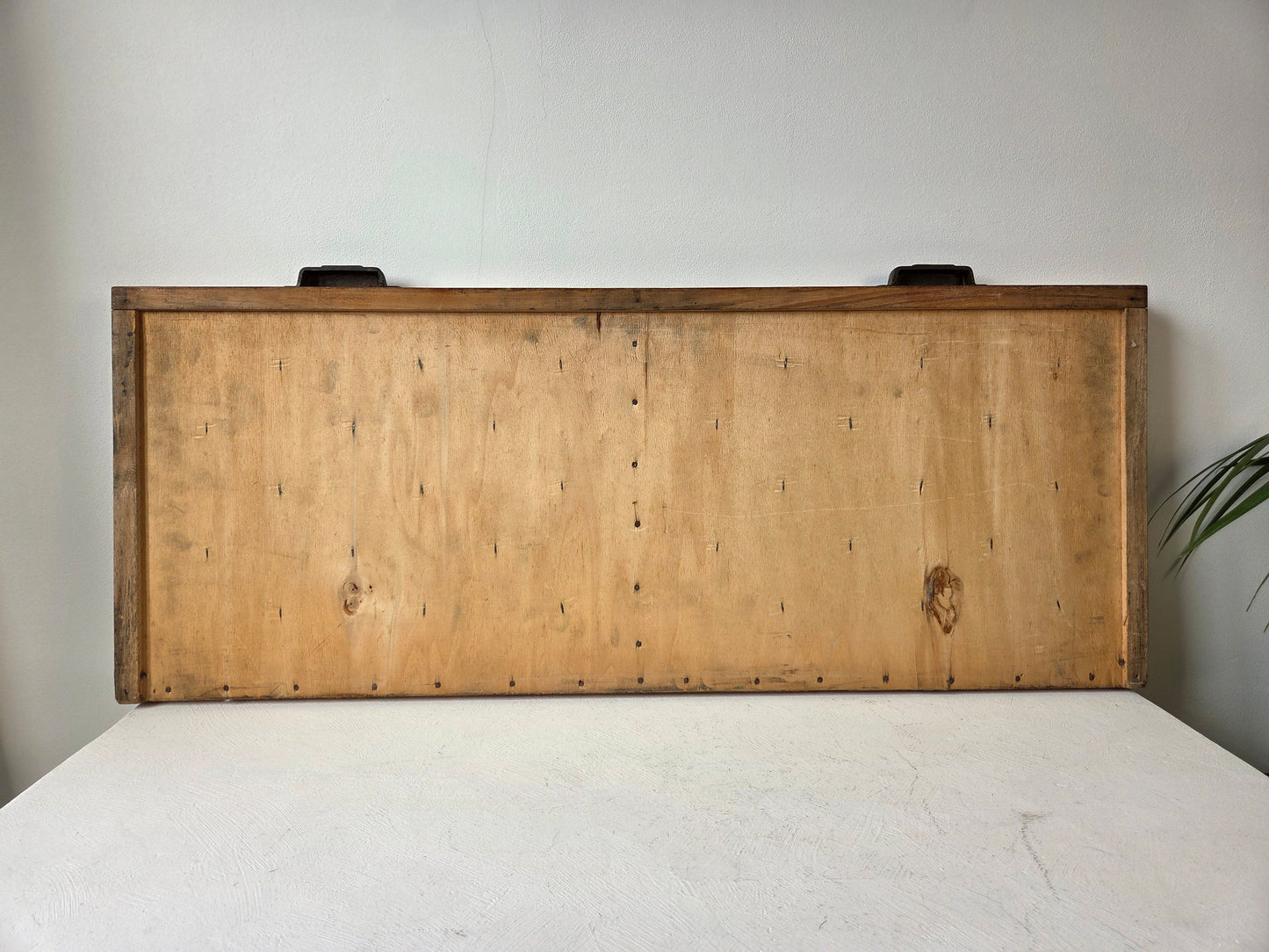 Grote vintage letterbak – hout met 105 vakken, wandrek voor miniaturen