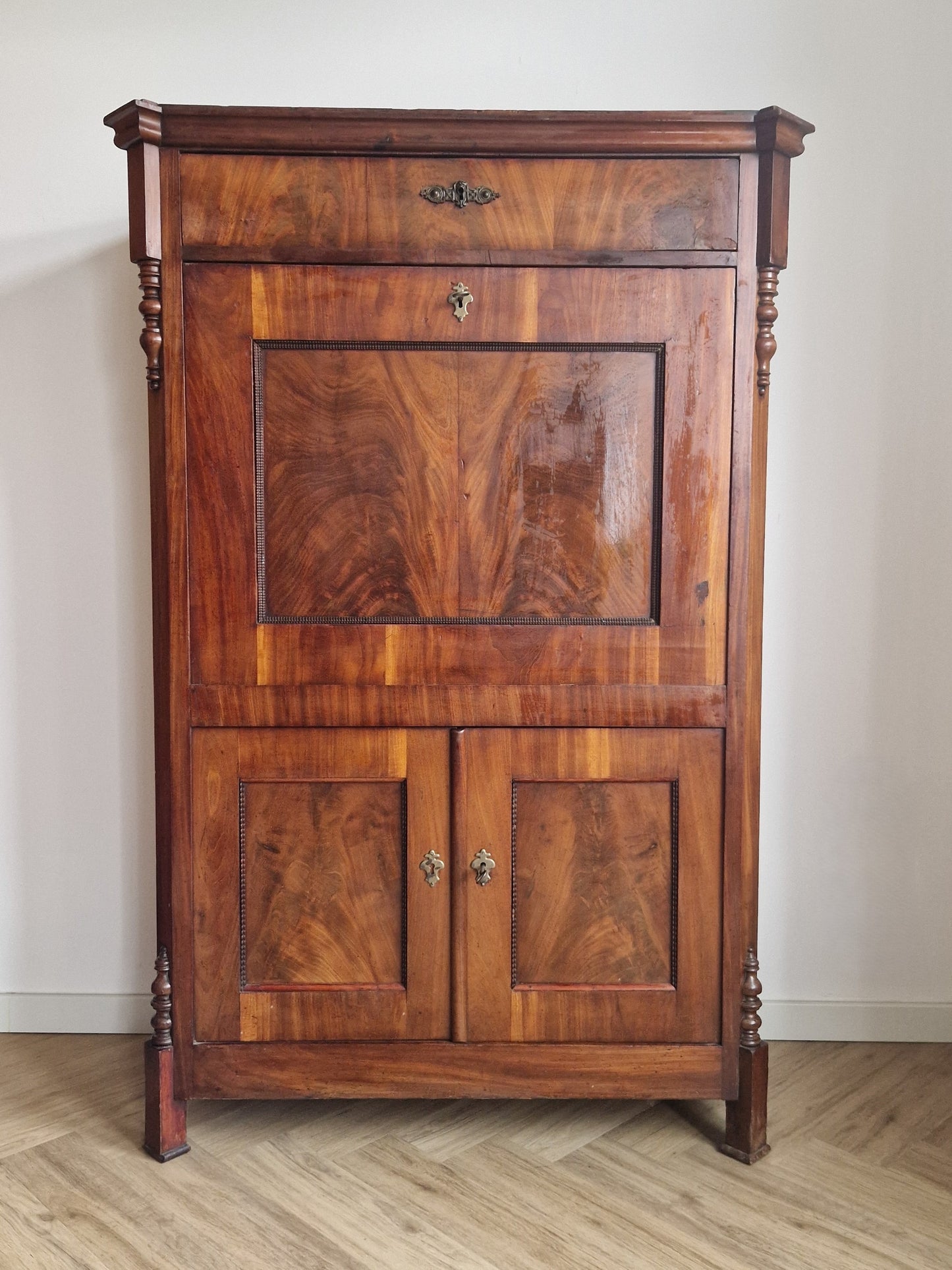 Oude houten Secrétaire met Uitklapbaar Schrijfblad mahonie