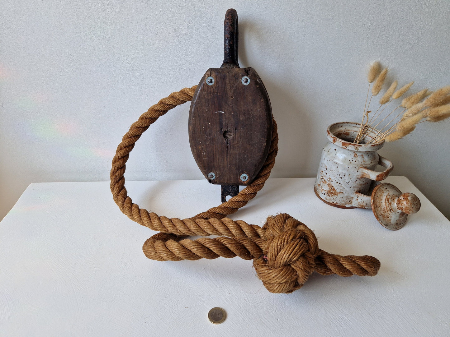 Oude houten scheepskatrol brocante decoratie