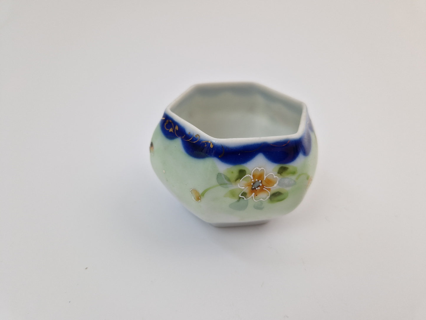 Antiek handgeschilderd Japans porcelein