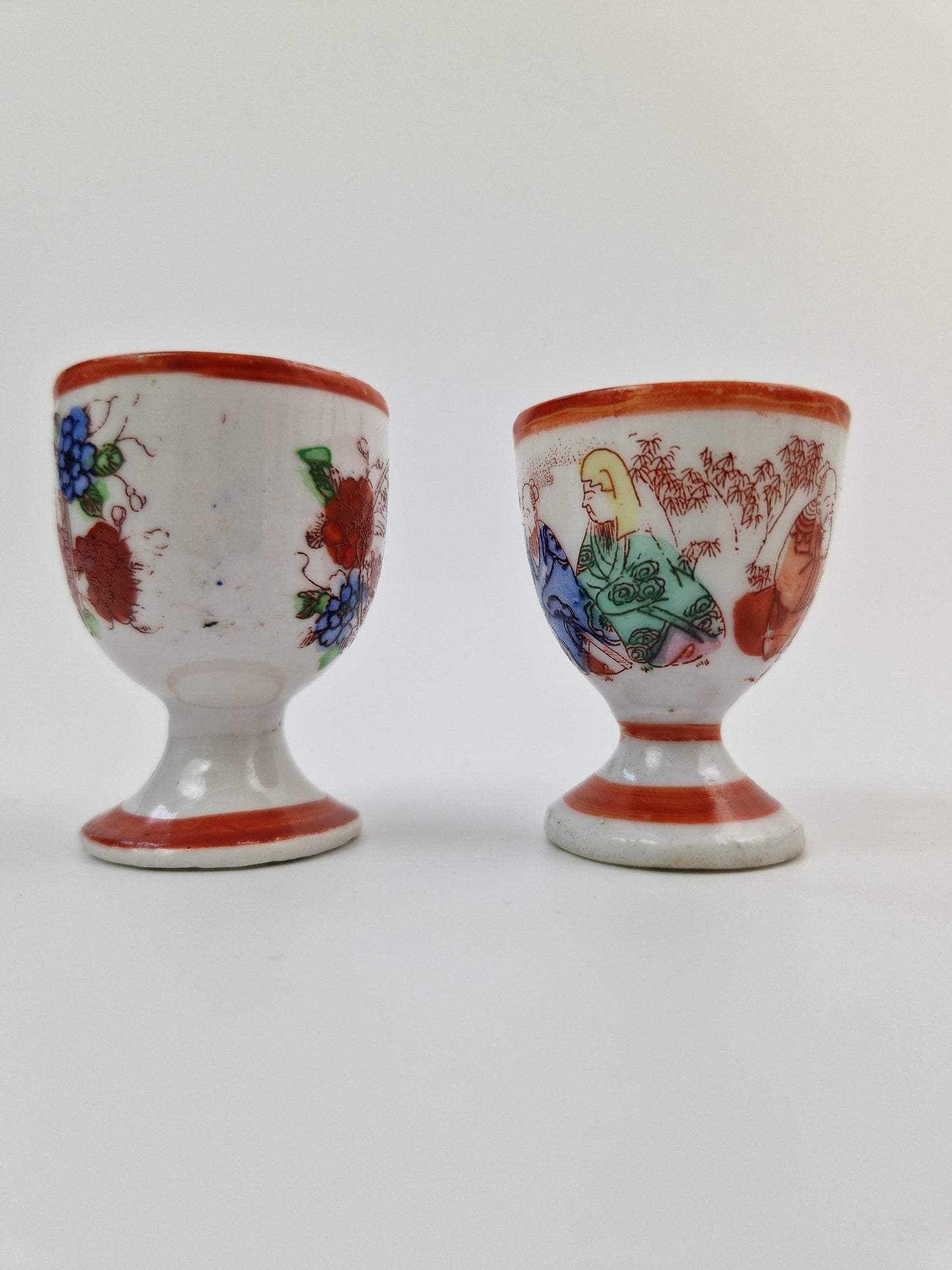 Set van 2 antieke Japanse eierschaaltjes