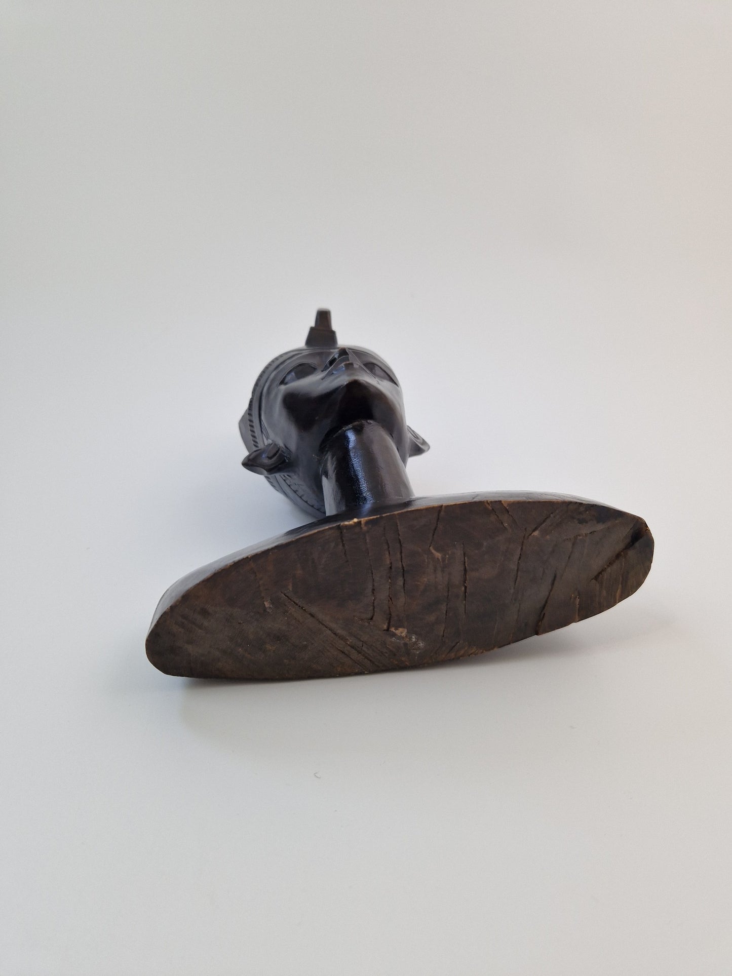 Javaans beeld van tropisch hout