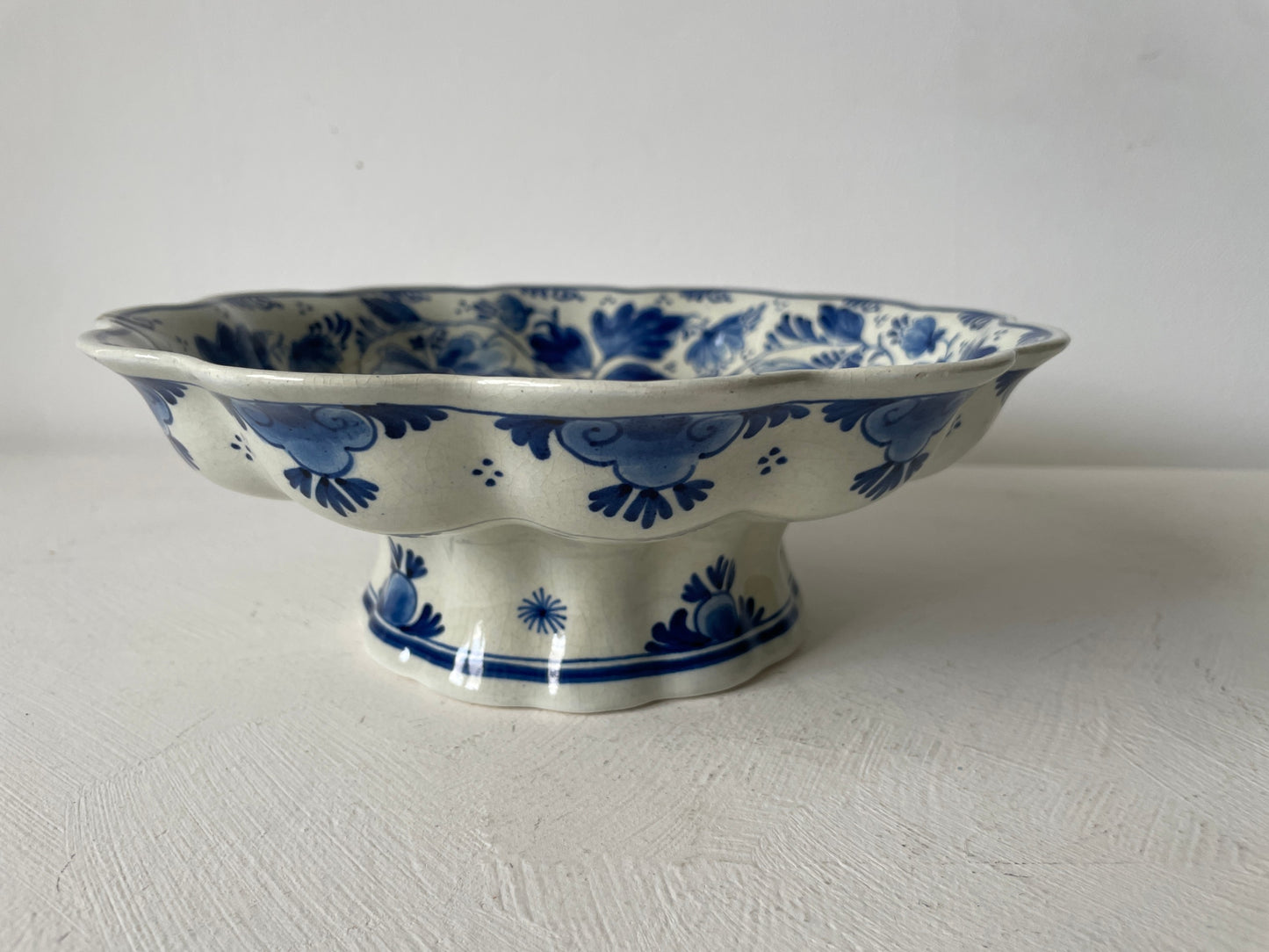 Vintage Royal Delft schaal – keramiek met florale decoratie D’Antan collectie