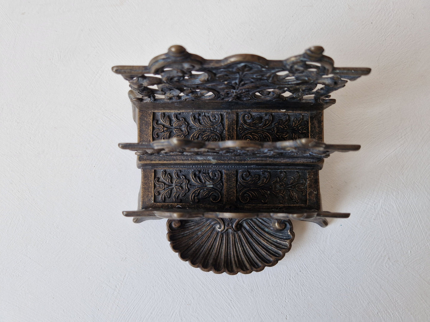 Brocante messing houder voor op het bureau