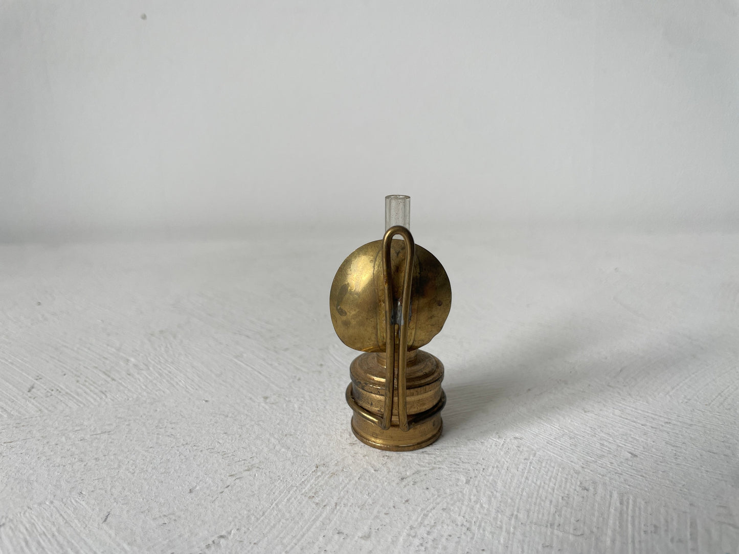 brocante messing lampje voor letterbak