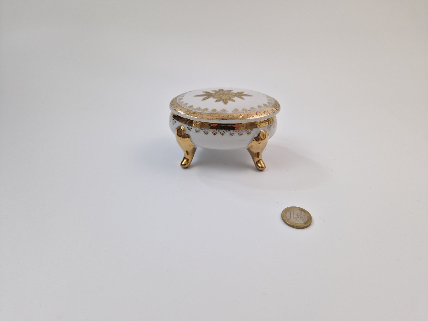 Vintage sieradendoosje porselein met goud