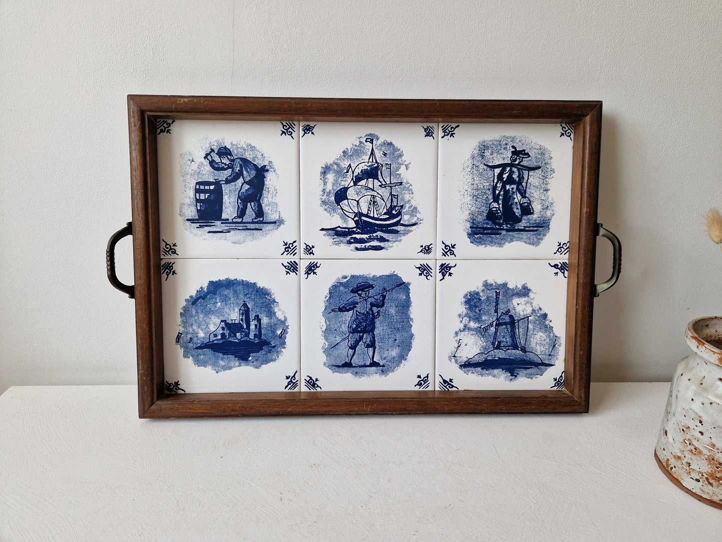 Houten dienblad met Hollandse tegels