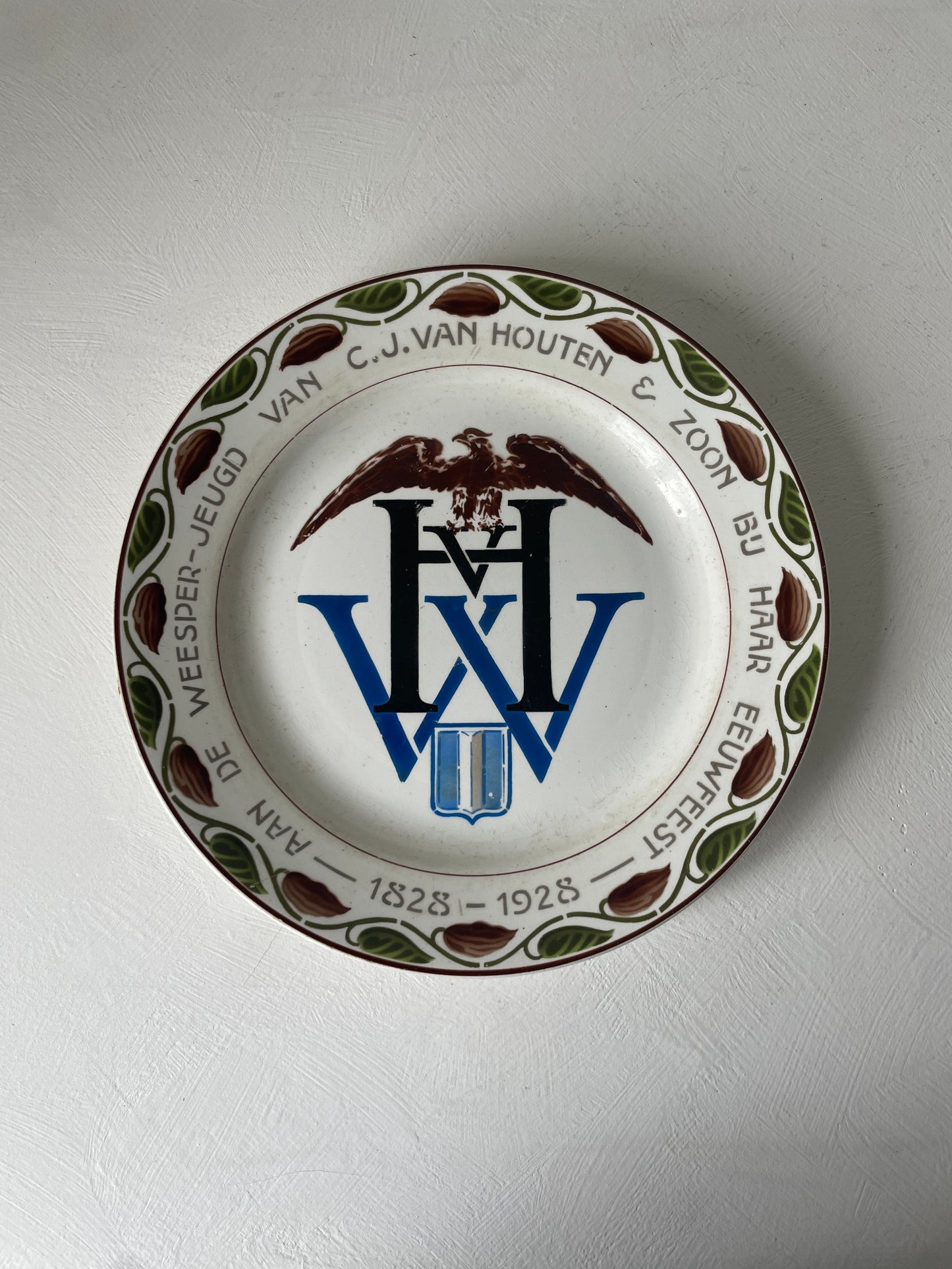 vintage aardewerken herdenkingsbord Van Houten