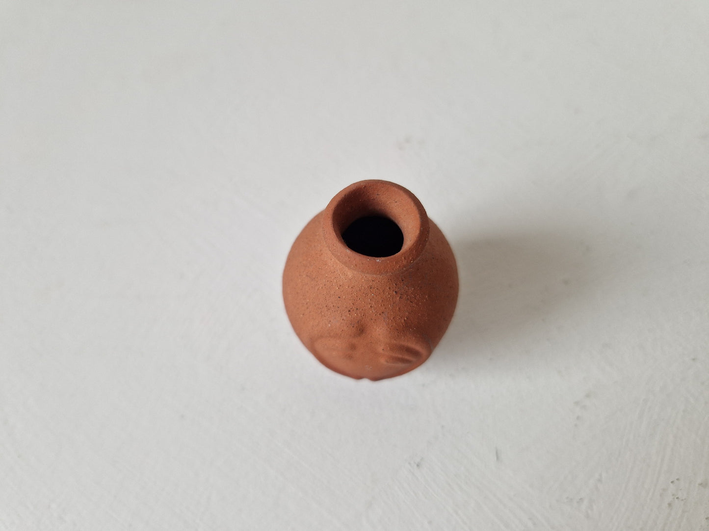 vintage miniatuur vaasje voor letterbak