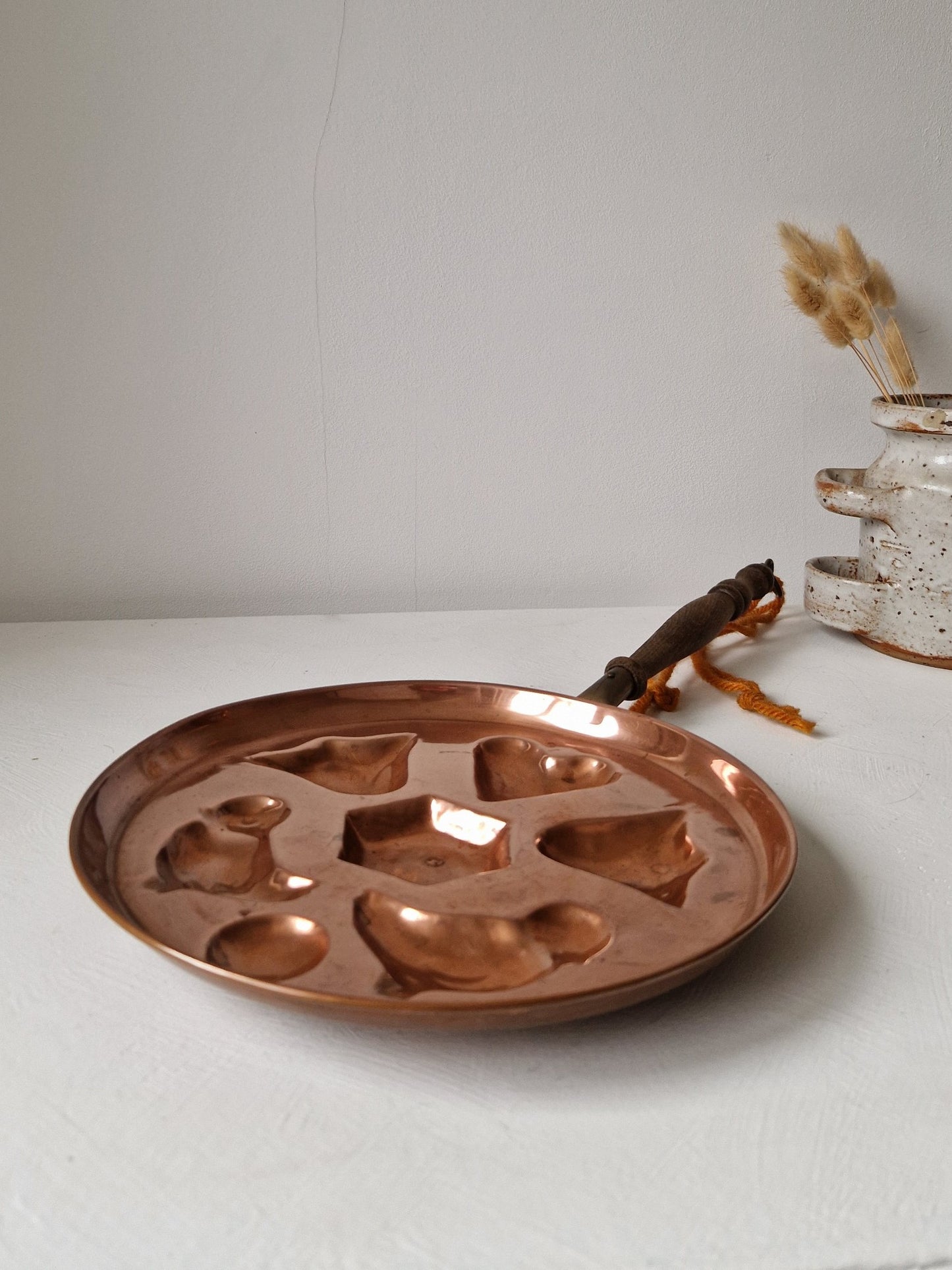 brocante webshop Vintage koperen evenveeltjespan