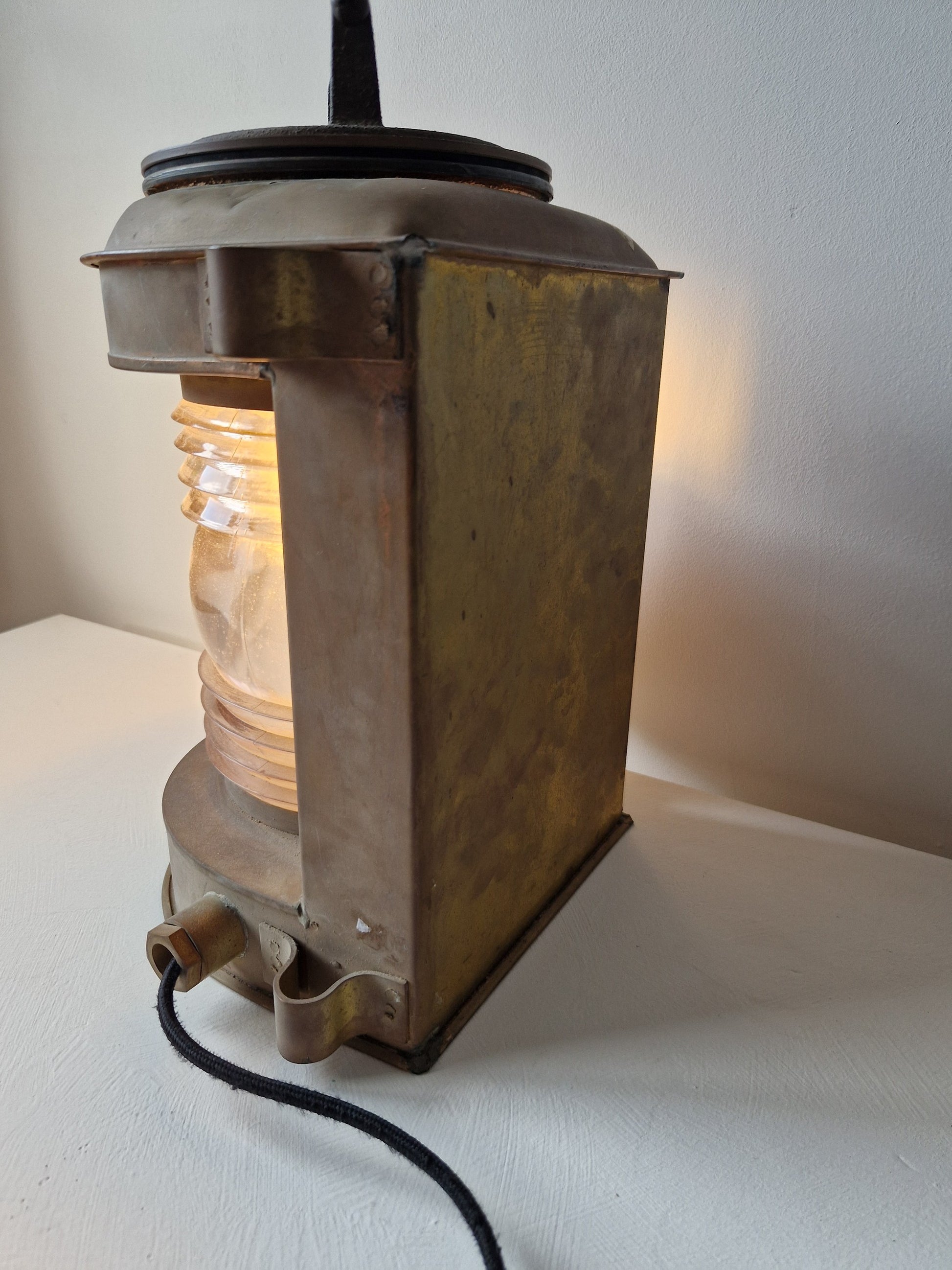 Lamp van boot oud vintage