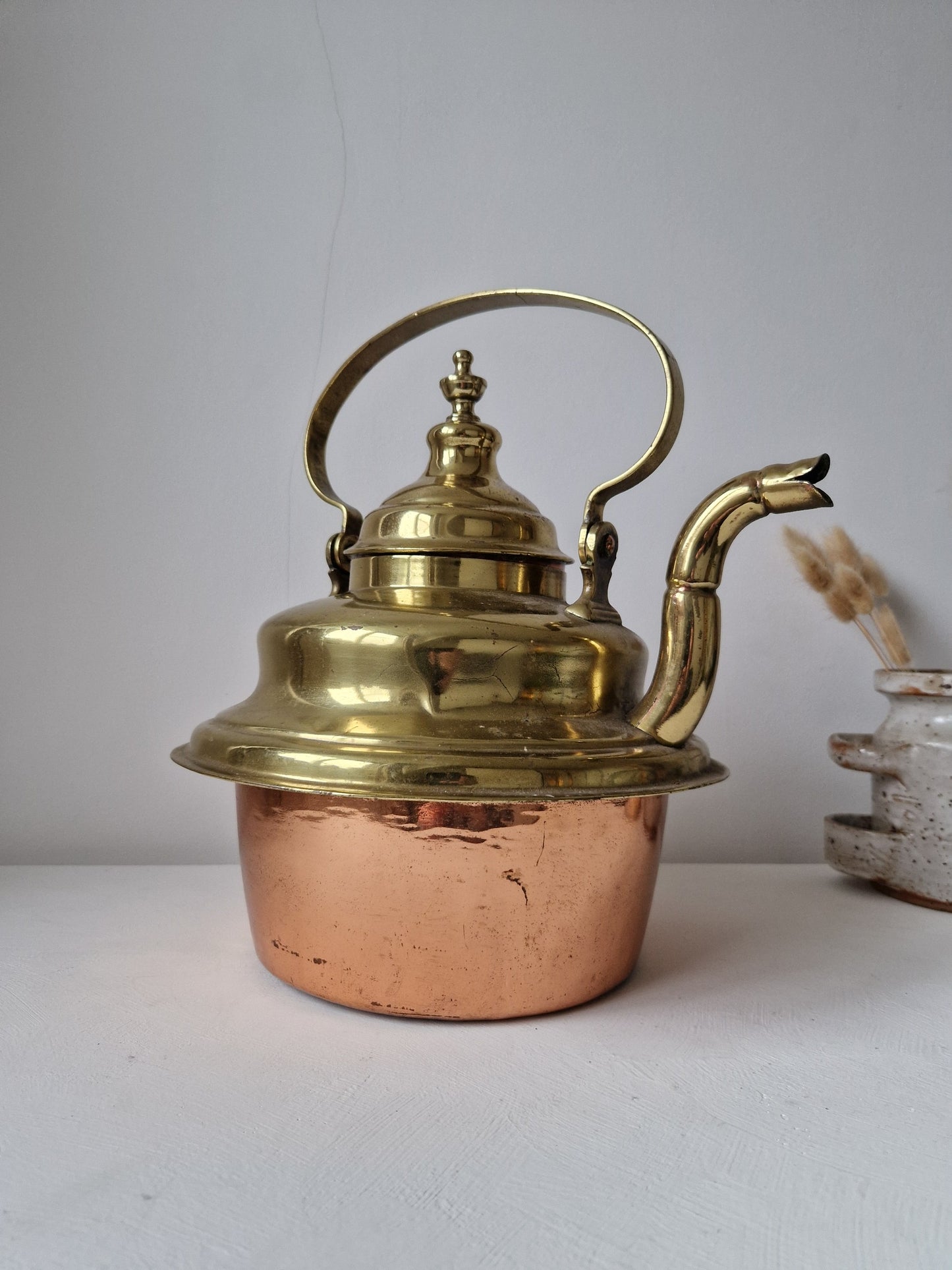brocante decoratie Antieke waterketel