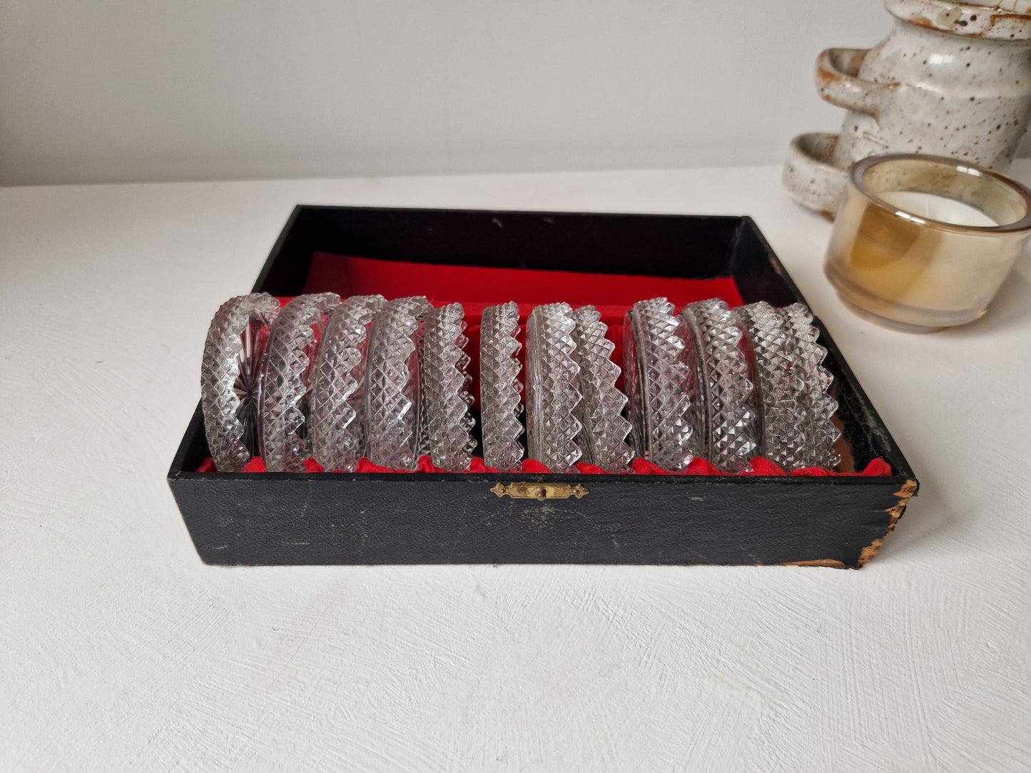 website antiek en brocante kristallen onderzetters