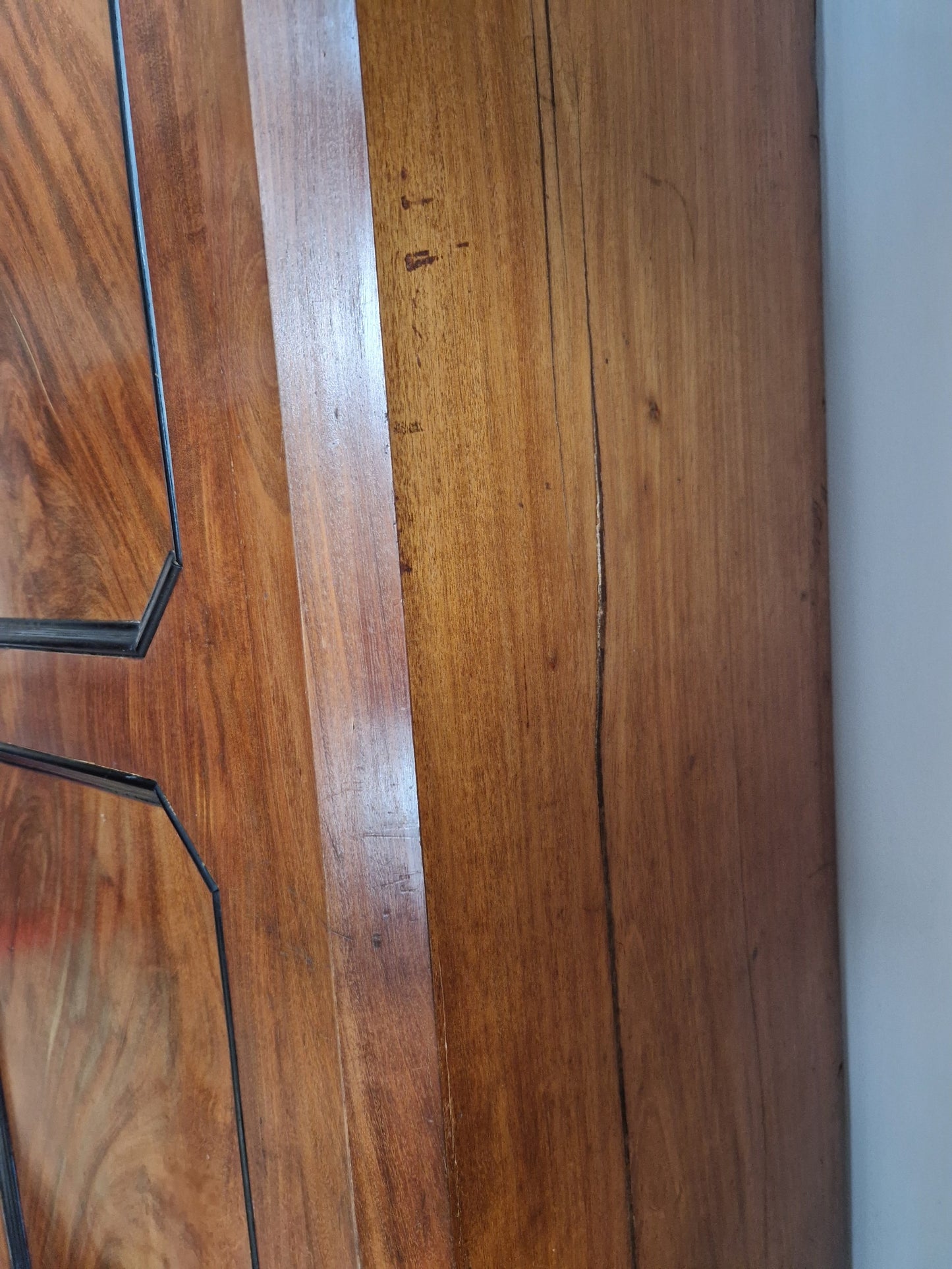 Vrijstaande houten linnenkast antiek Frans ontwerp eind 19e eeuw