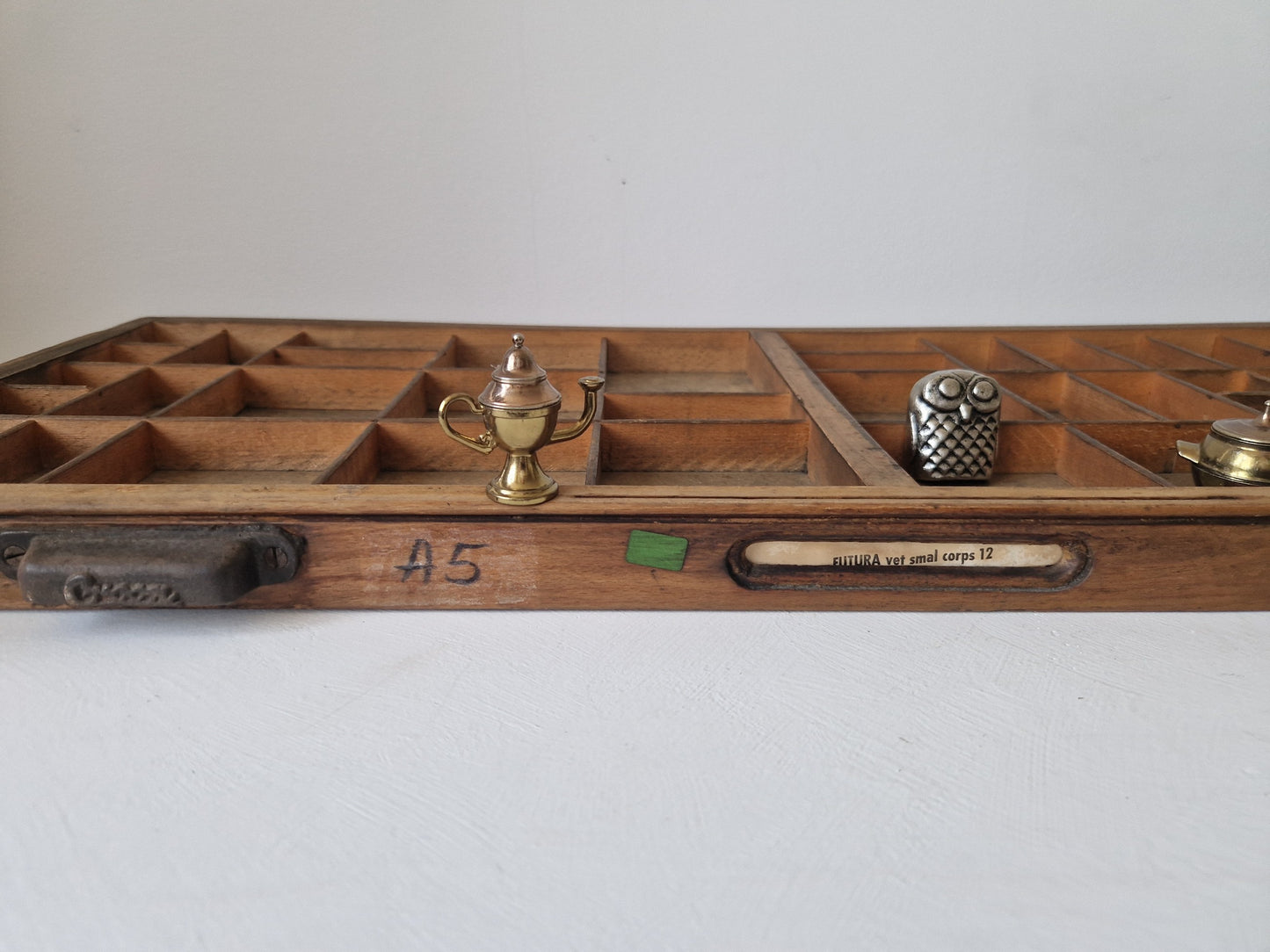 vintage letterbak voor verzamelobjecten
