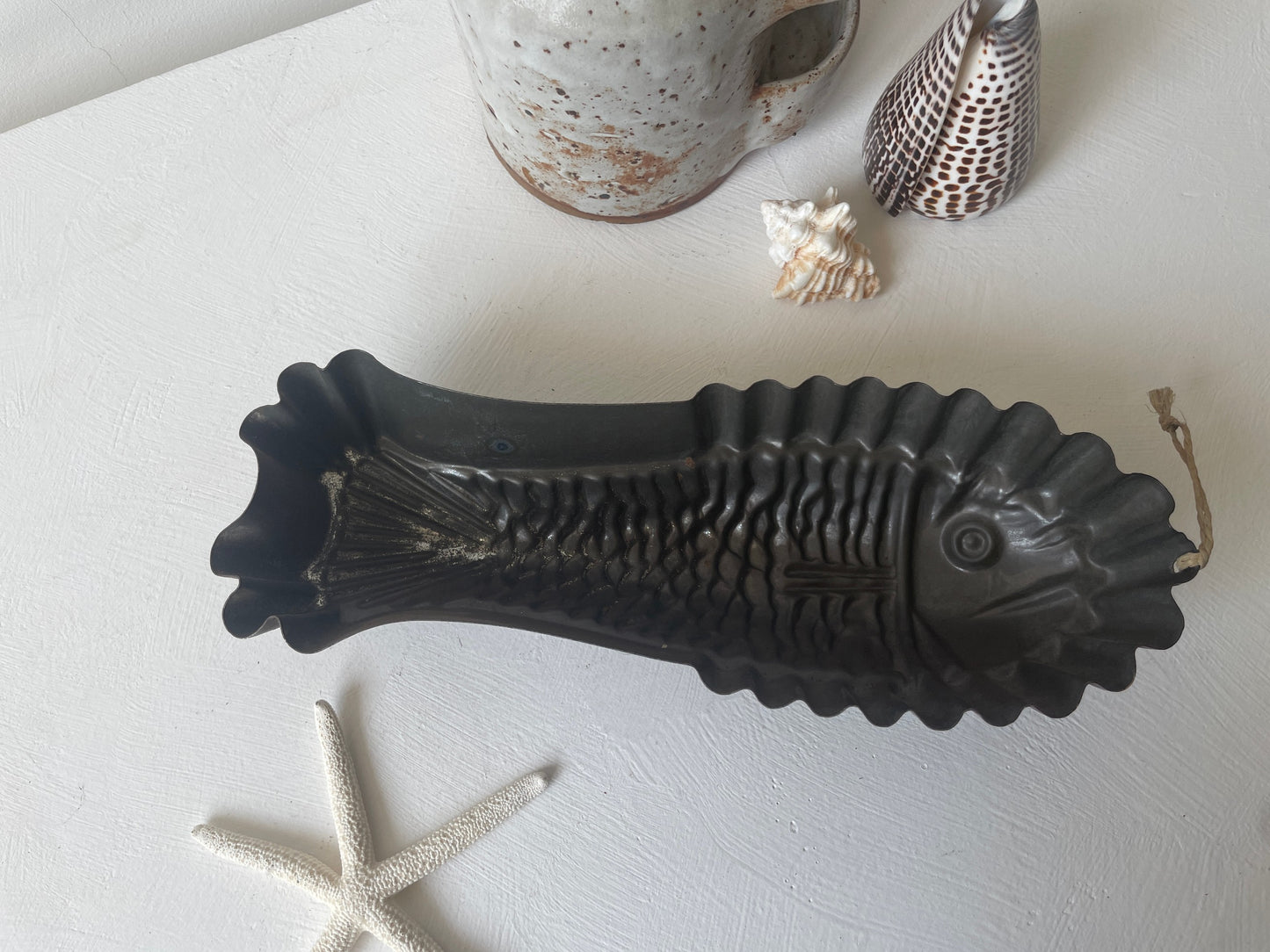 decoratieve brocante bakvorm vis metaal