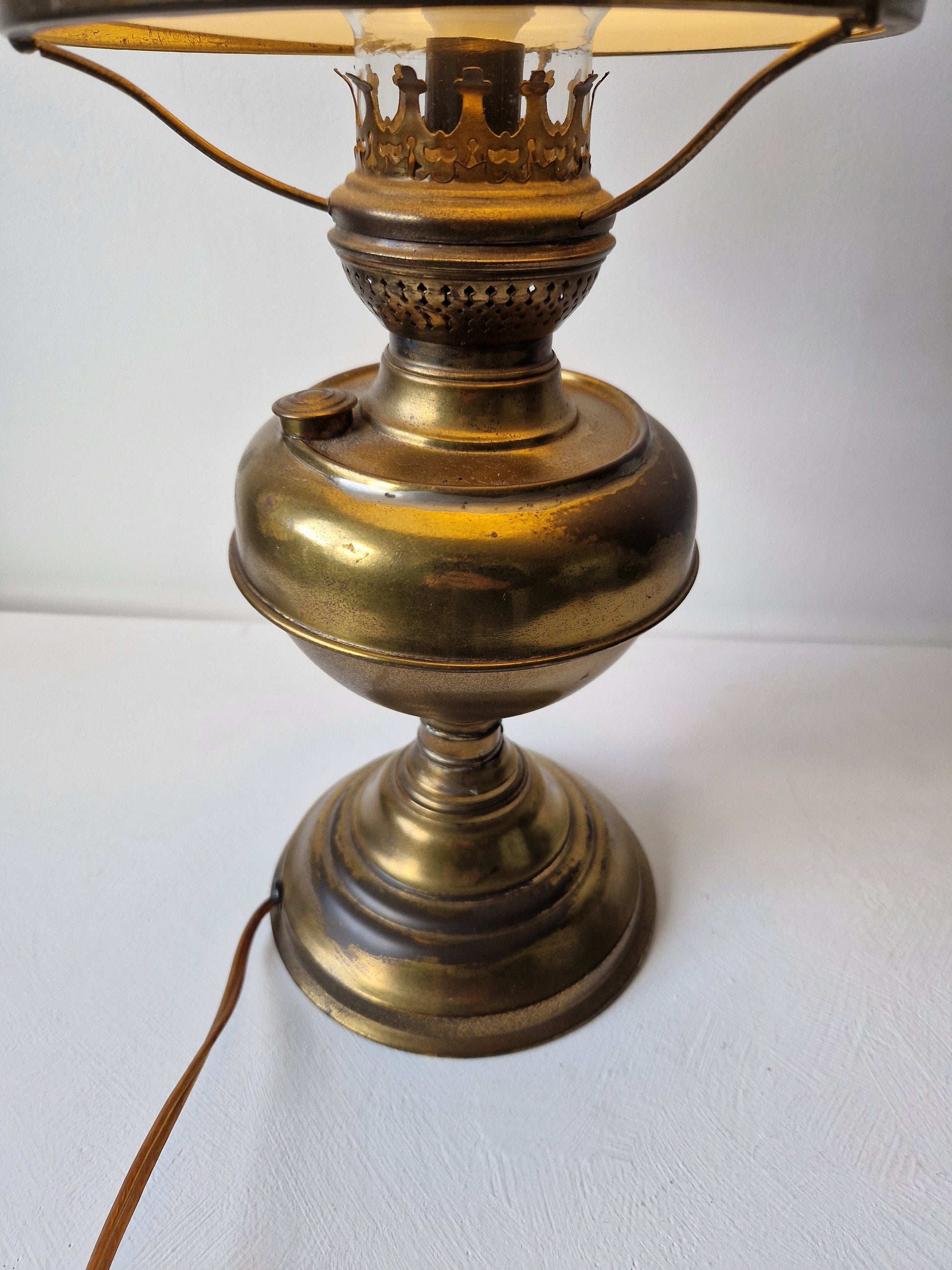 oude vintage petroleum lamp omgebouwd