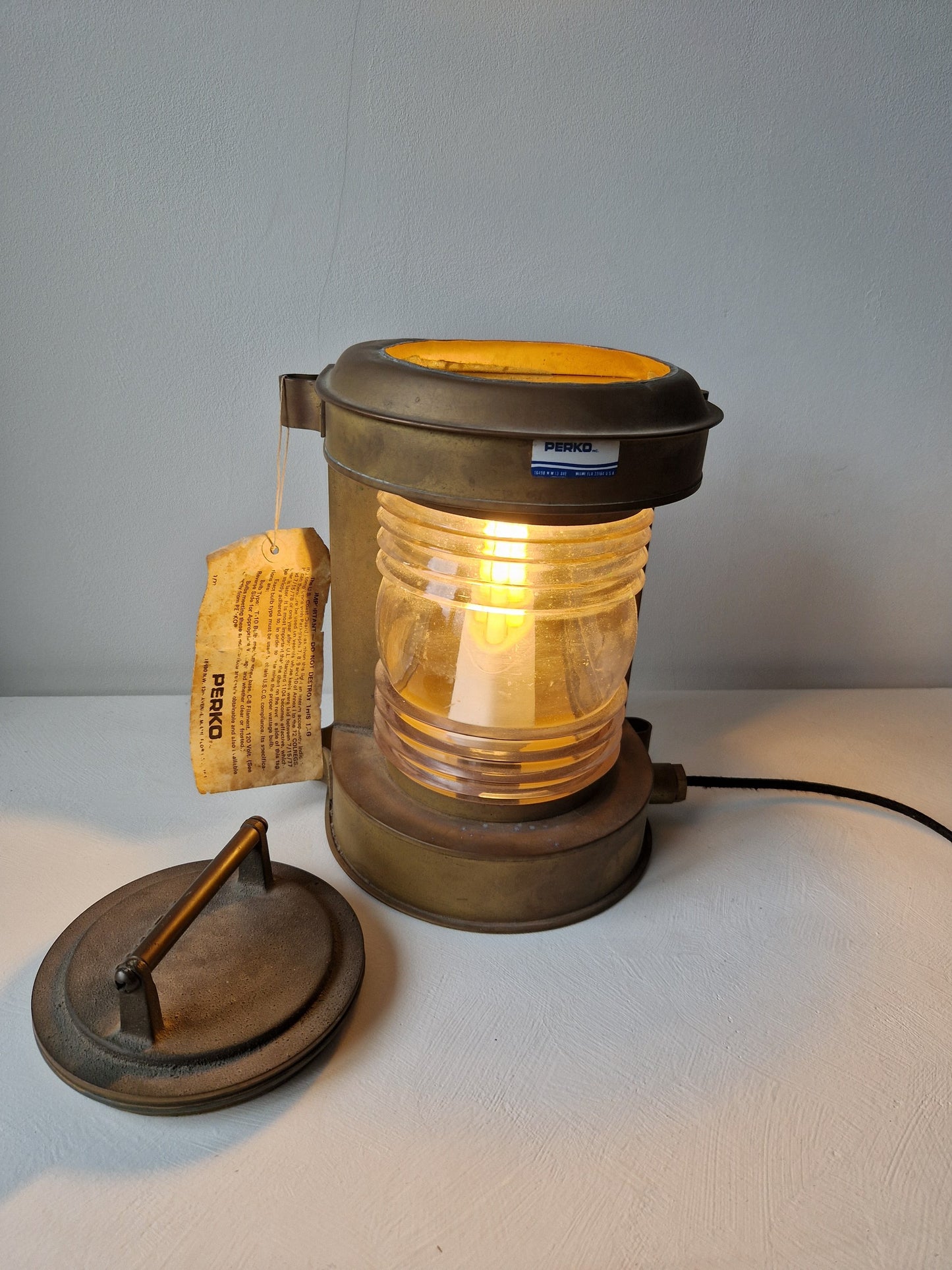 webshop brocante en curiosa nautische lamp