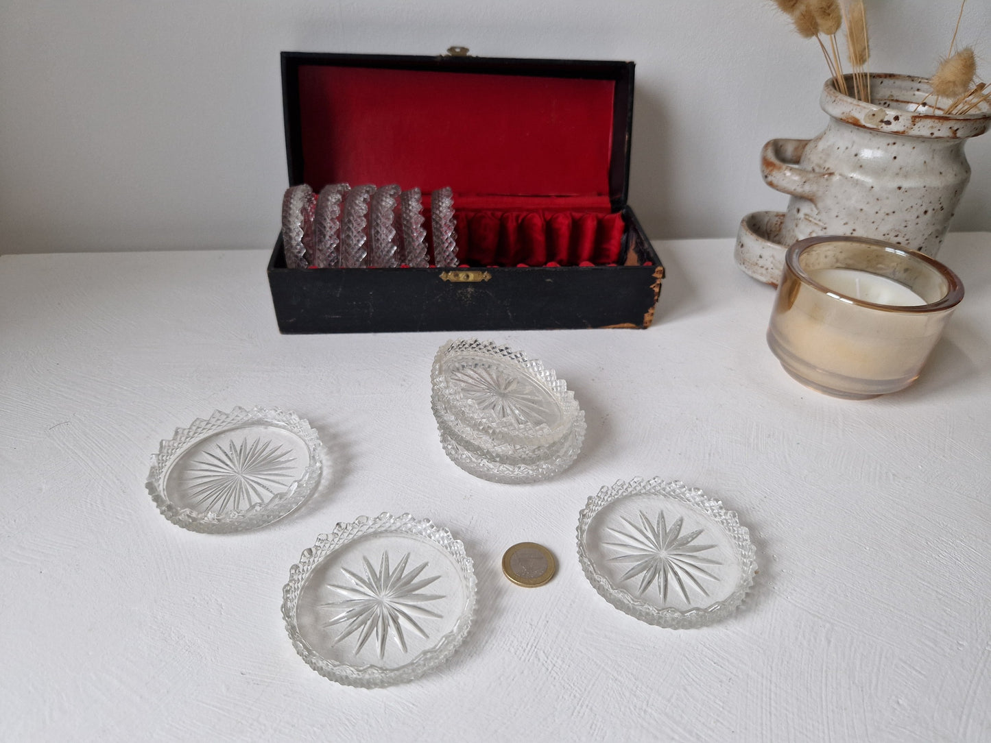 Set van 12 antieke onderzetters inclusief doos