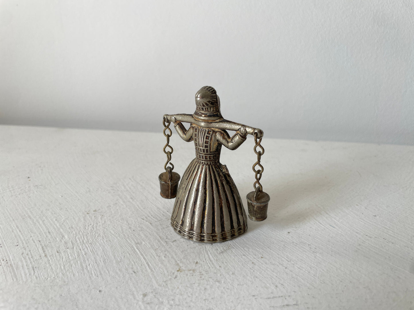 tafelbel in vorm van melkmeisje