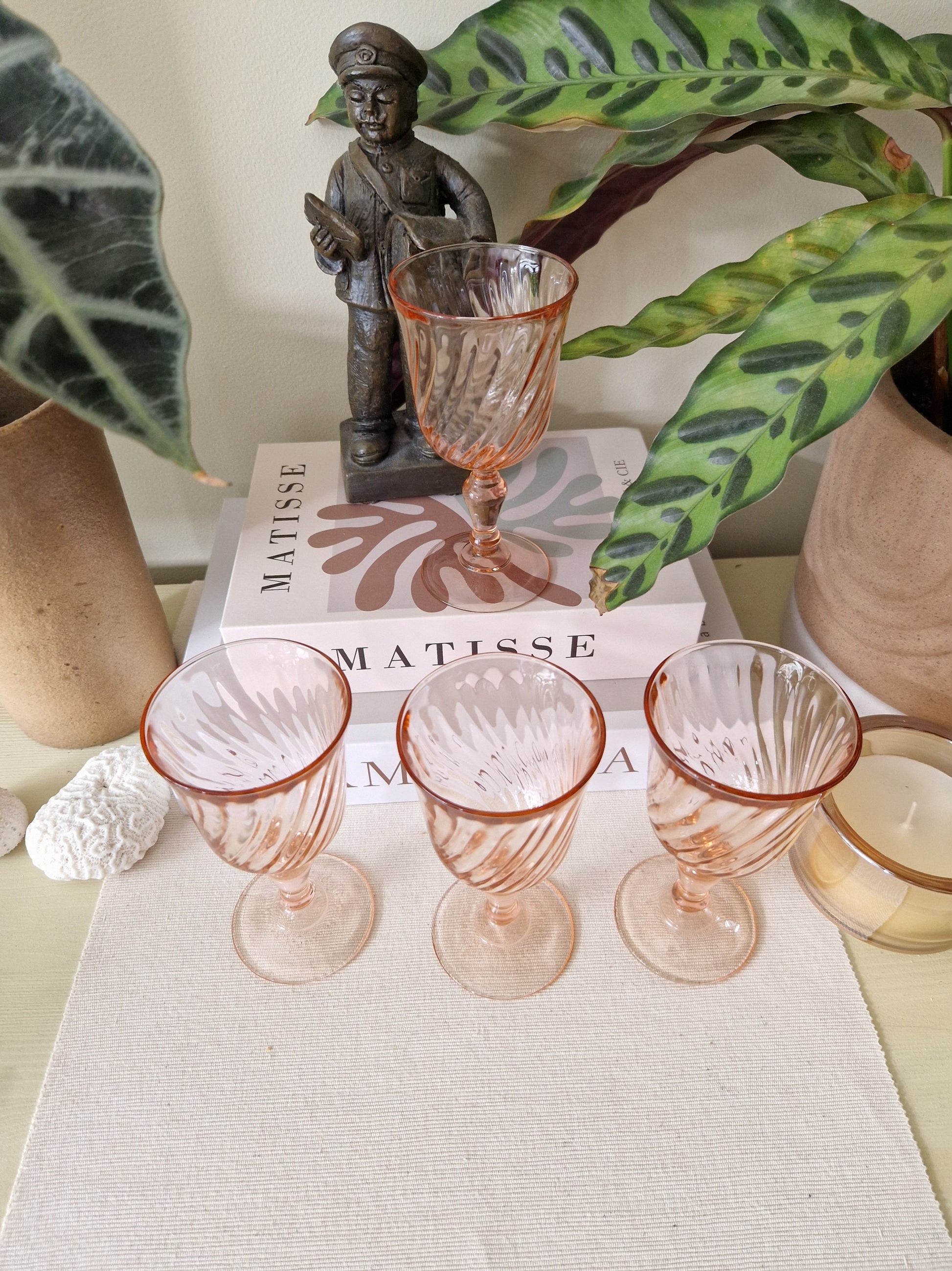 Vintage Franse wijnglazen roze