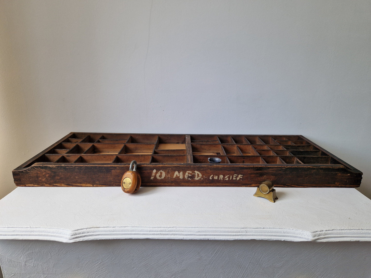 brocante wandkast letterbak model