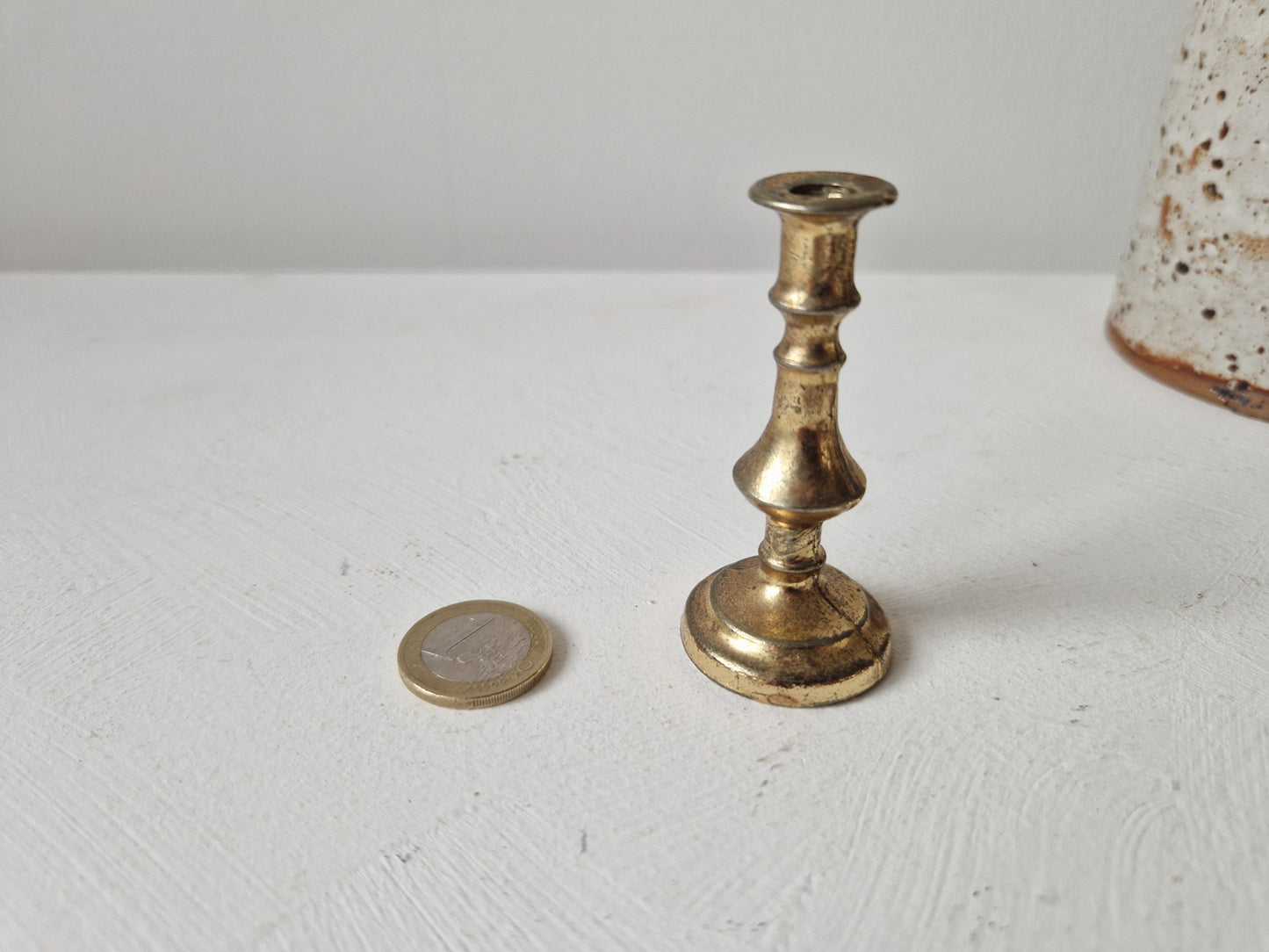 Vintage Webshop letterbakminiatuur messing kandelaar Engeland