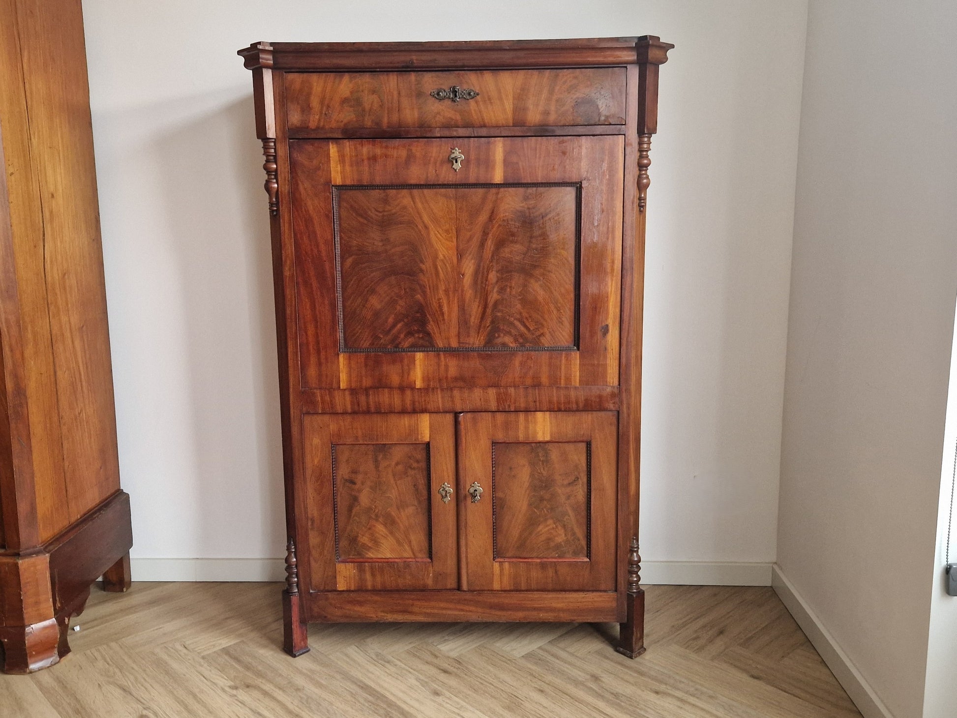 Antiek meubels hout Secrétaire met Uitklapbaar Schrijfblad