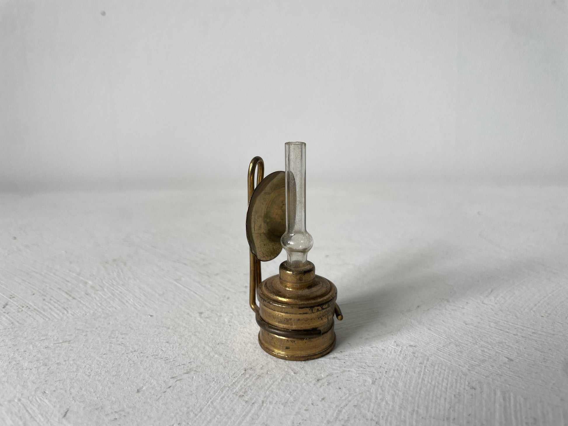miniatuur messing olielamp letterbak