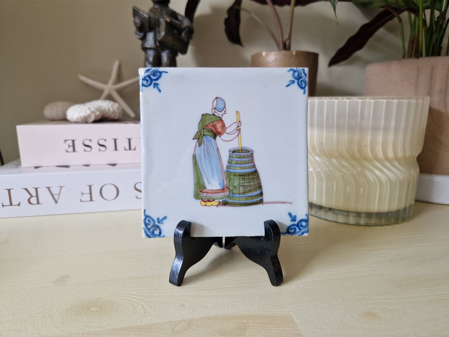 Tegeltje poetsvrouw Makkum Tichelaar