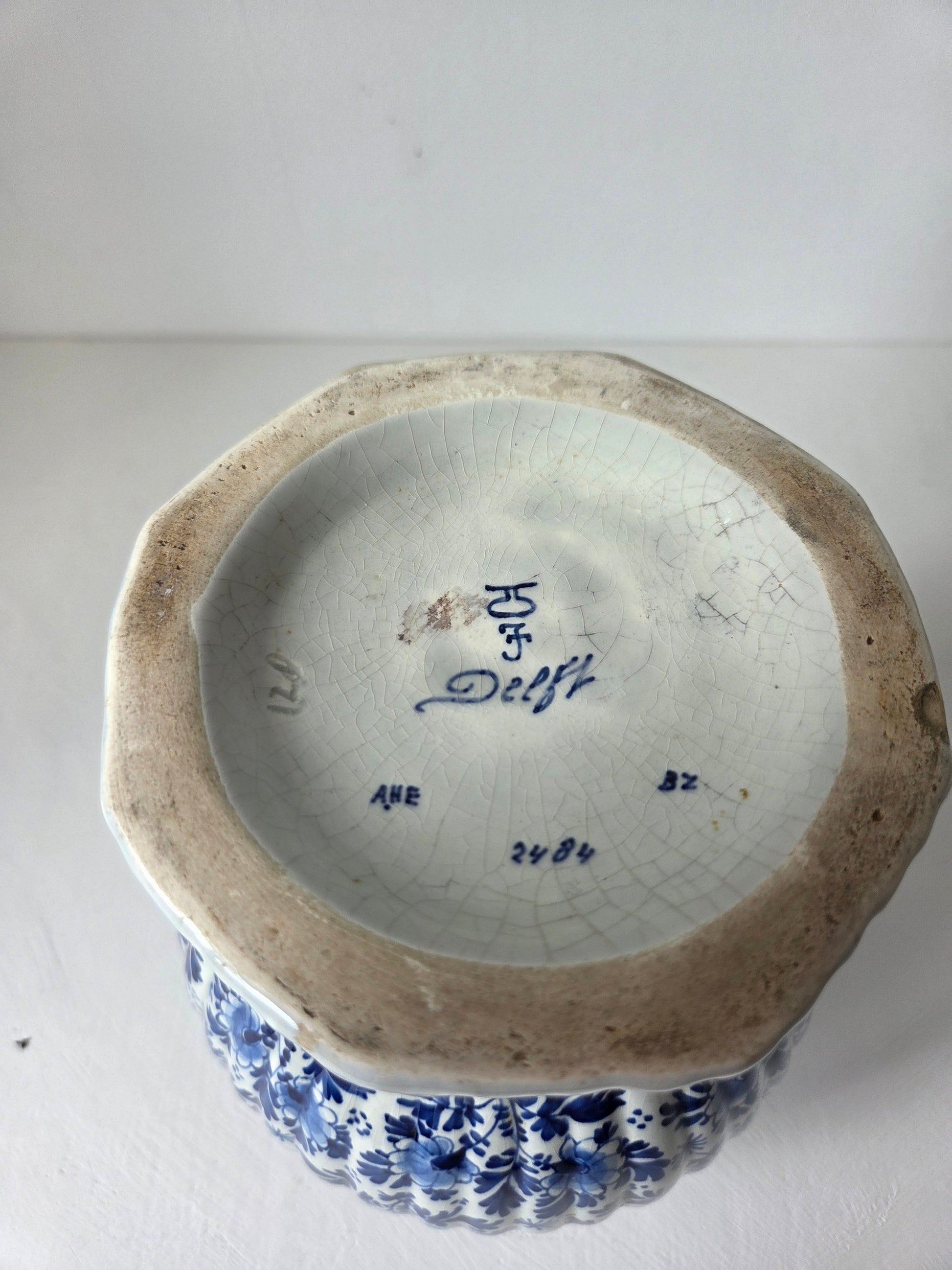 handbeschilderde Royal Delft vaas uit 1955