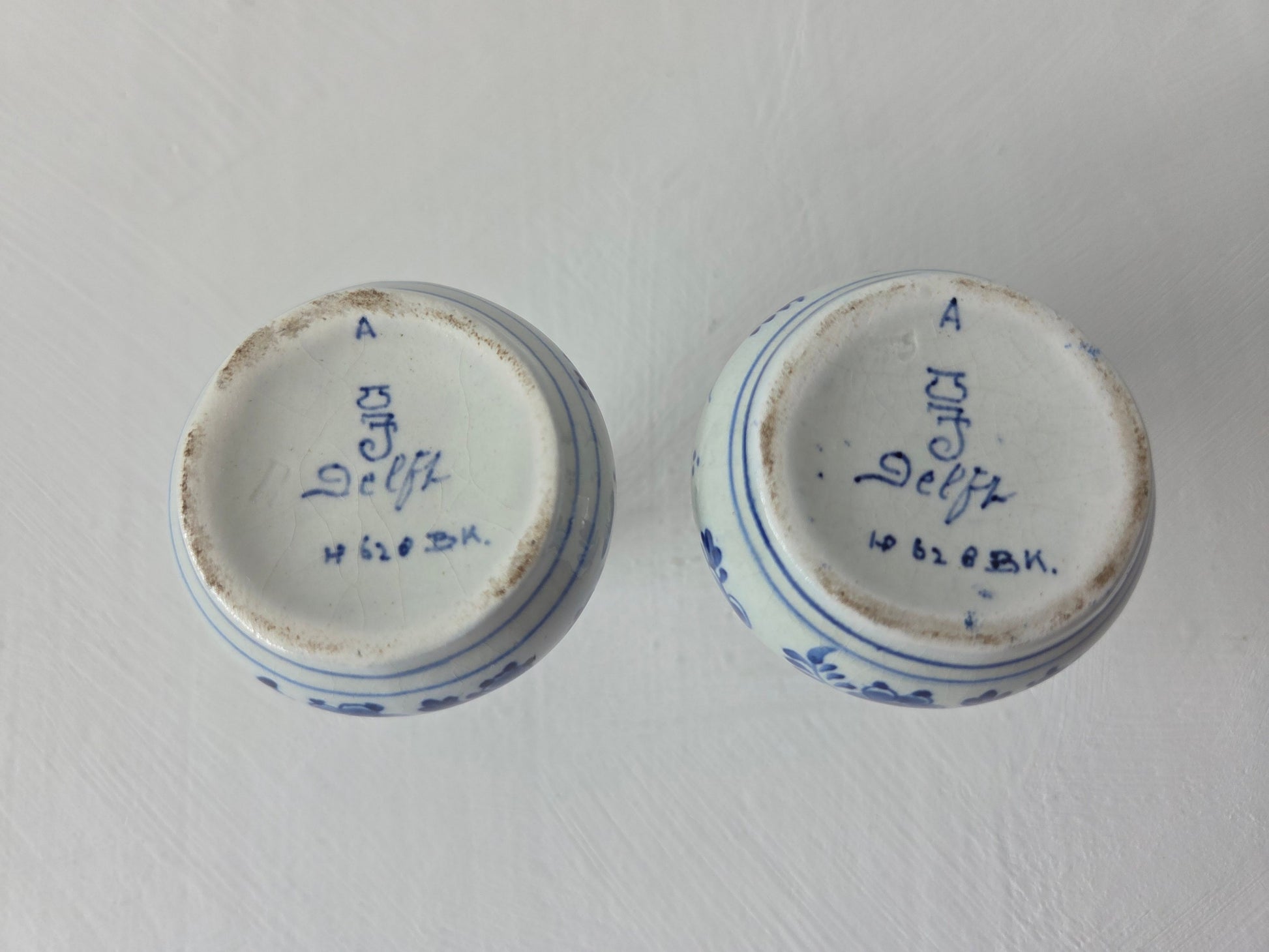 set van 2 Royal Delft vaasjes uit 1941