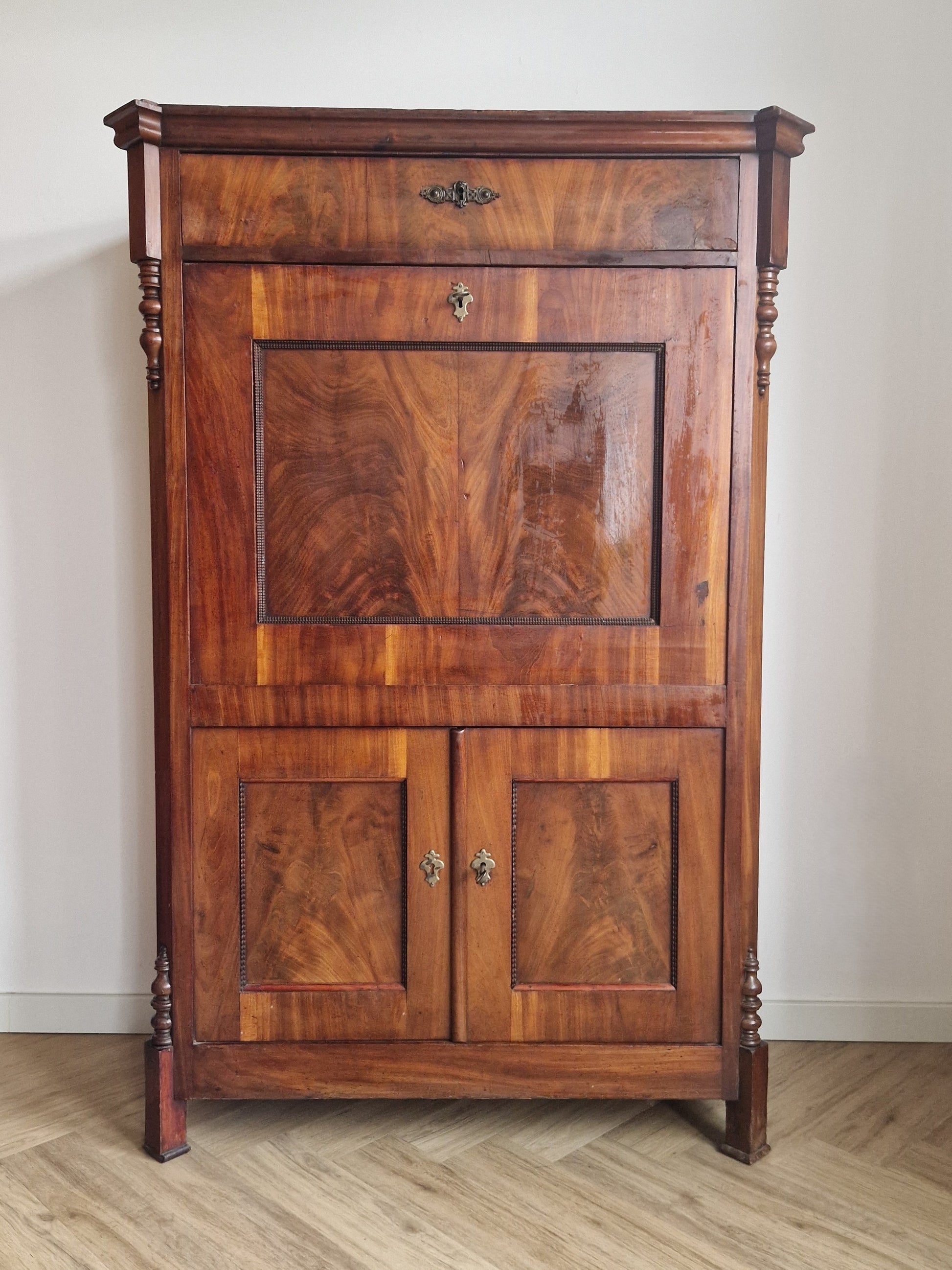 Oude houten Secrétaire met Uitklapbaar Schrijfblad mahonie