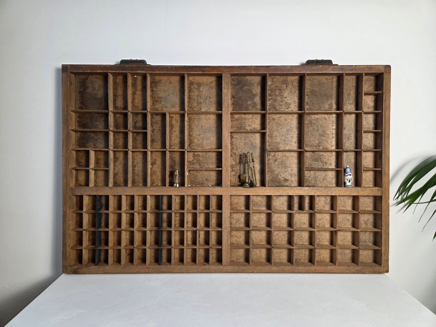 Grote vintage houten lade, geschikt voor miniaturen of verzamelobjecten