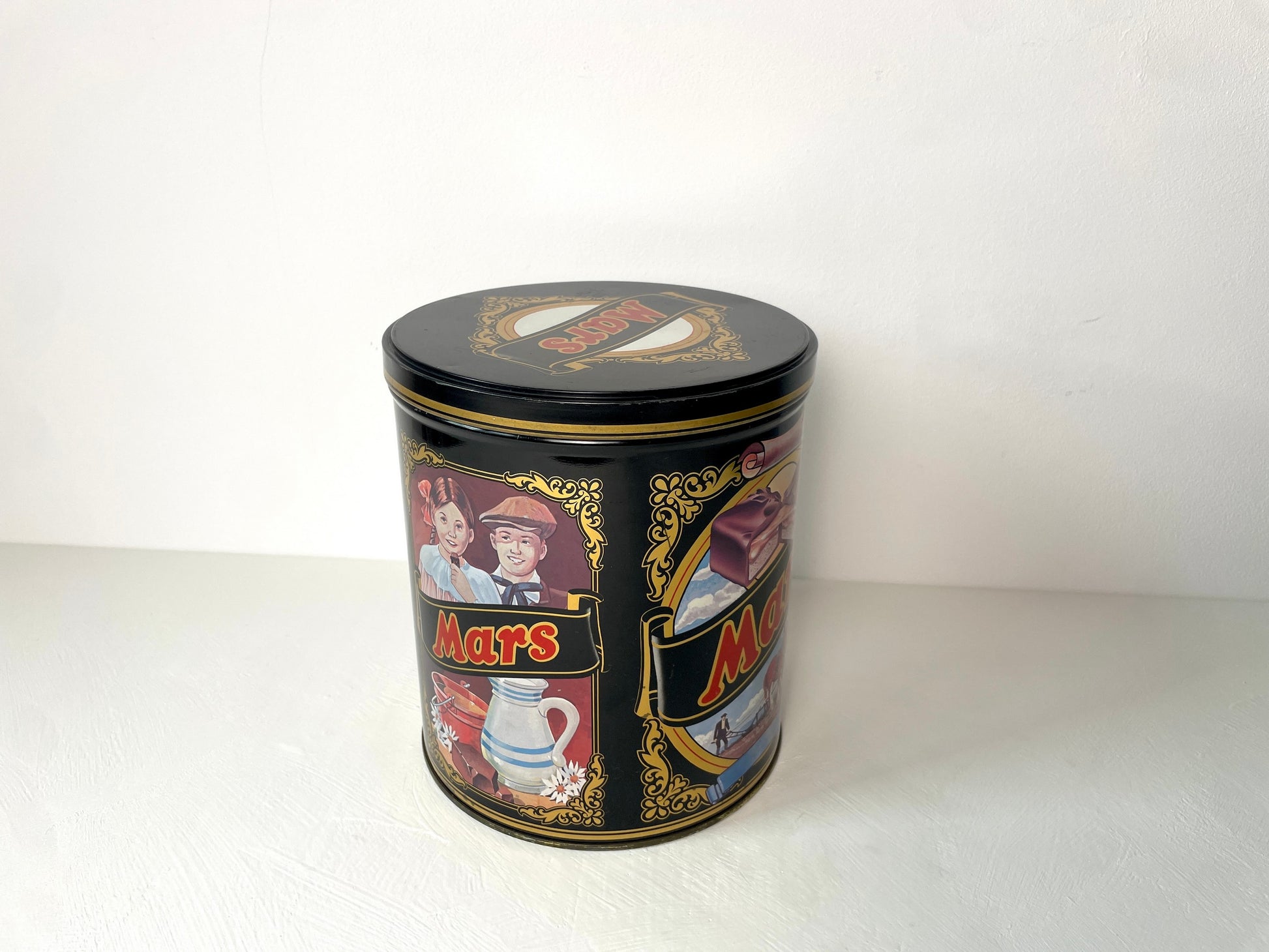 Vintage Mars blik uit de jaren 80 – rond metalen blik bij D’Antan