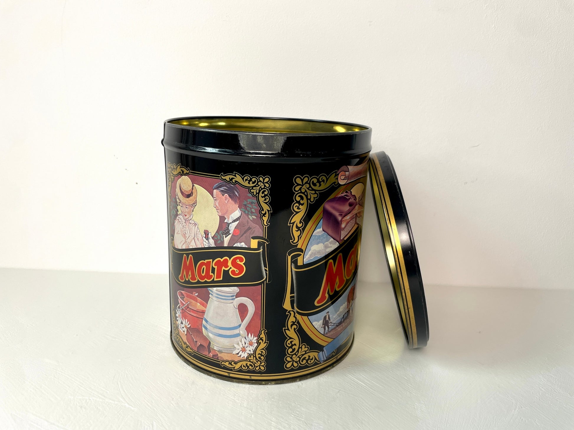 Retro Mars blik – metalen voorraadblik uit de jaren tachtig