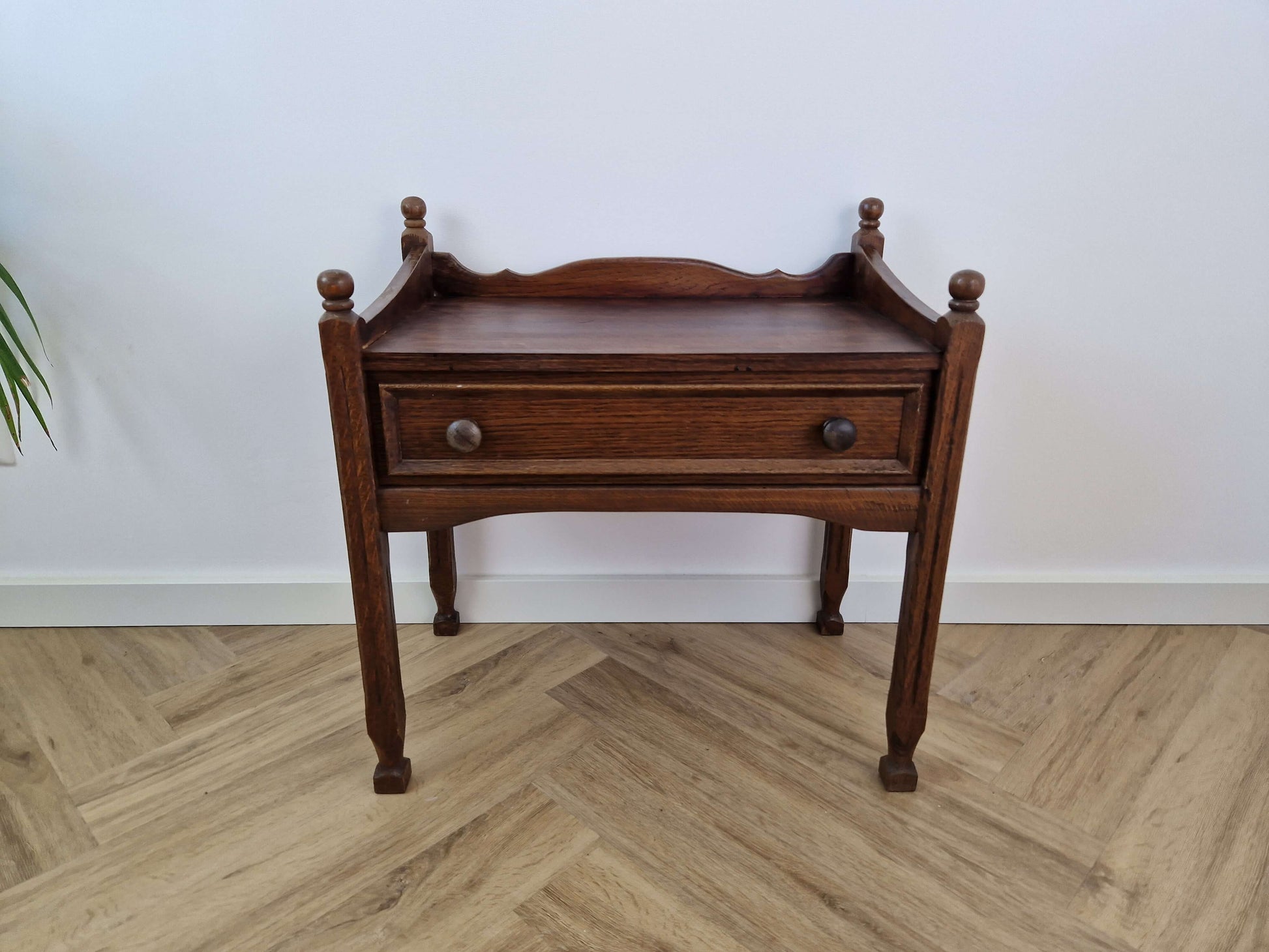 Vintage Eikenhouten Bijzettafel