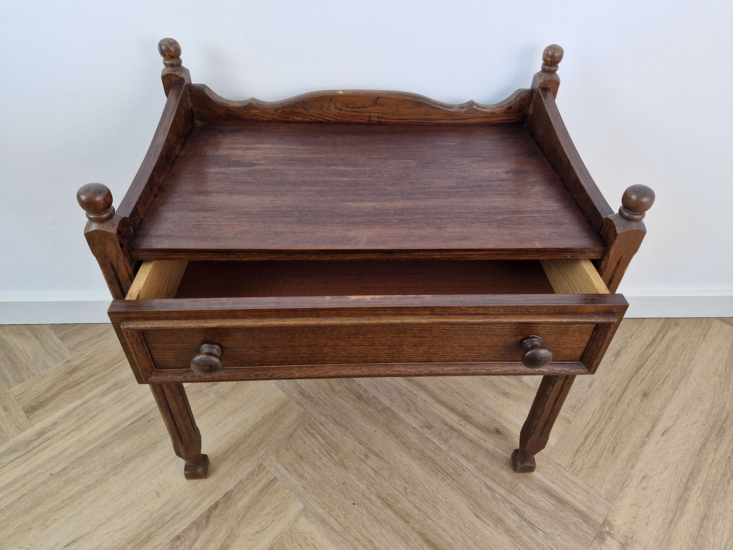 Vintage Eikenhouten Bijzettafel
