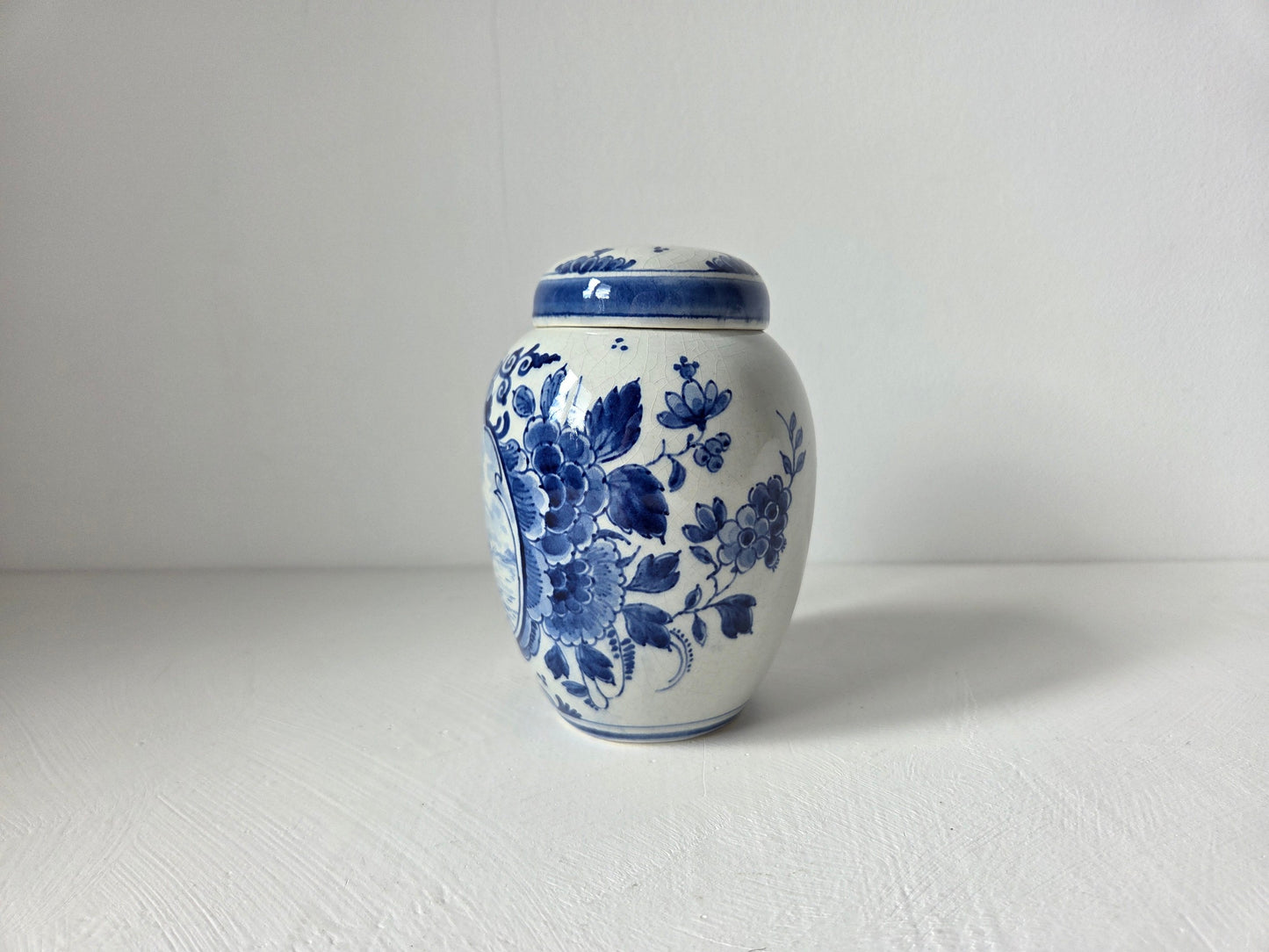 kleine Delfts blauwe voorraadbus