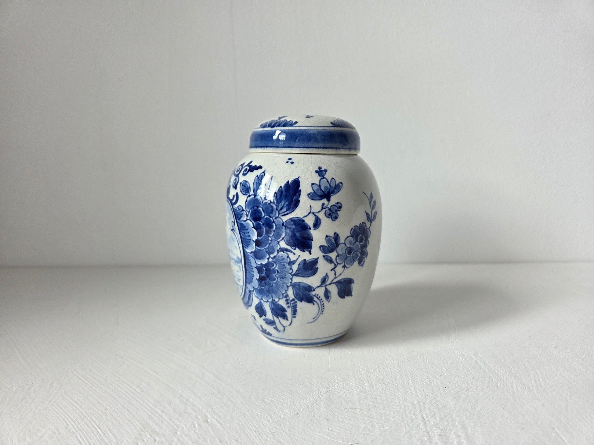 kleine Delfts blauwe voorraadbus
