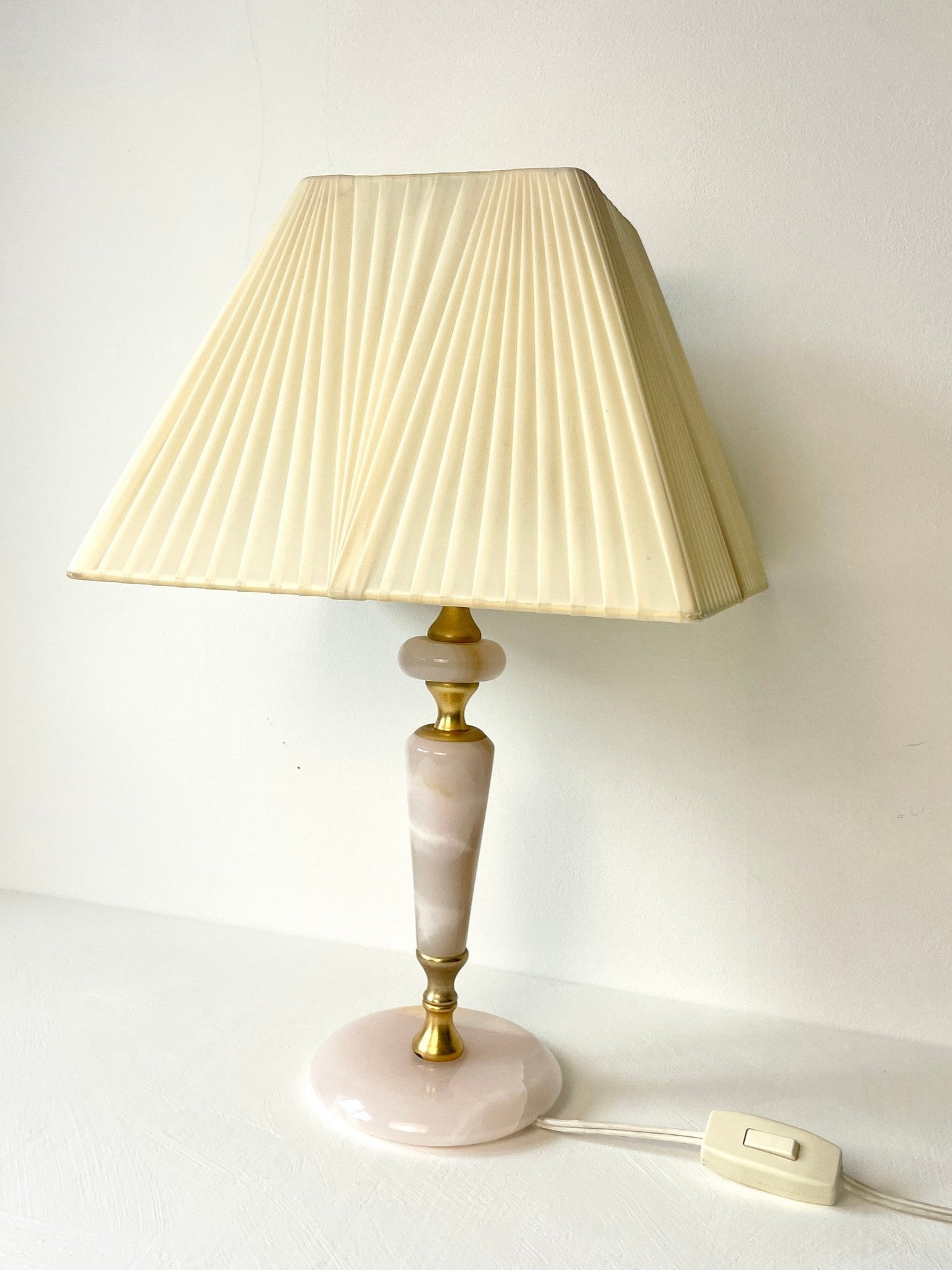 Vintage tafellamp – onyx voet met messing afwerking