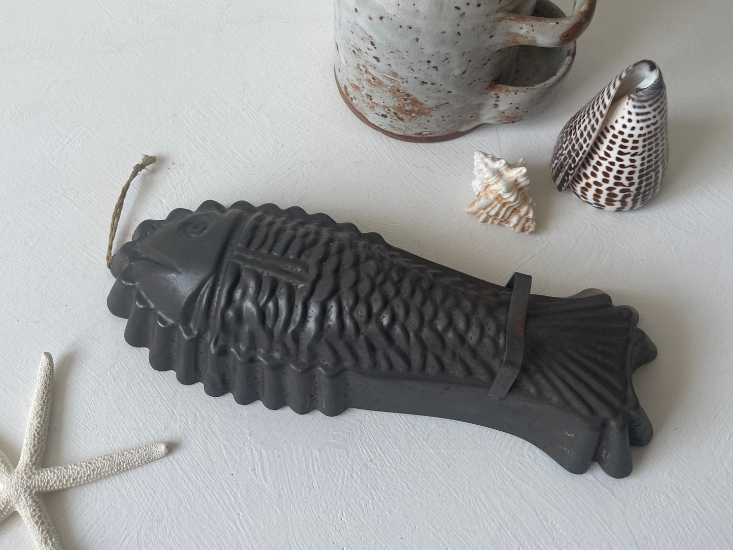 antieke decoratieve bakvorm vis