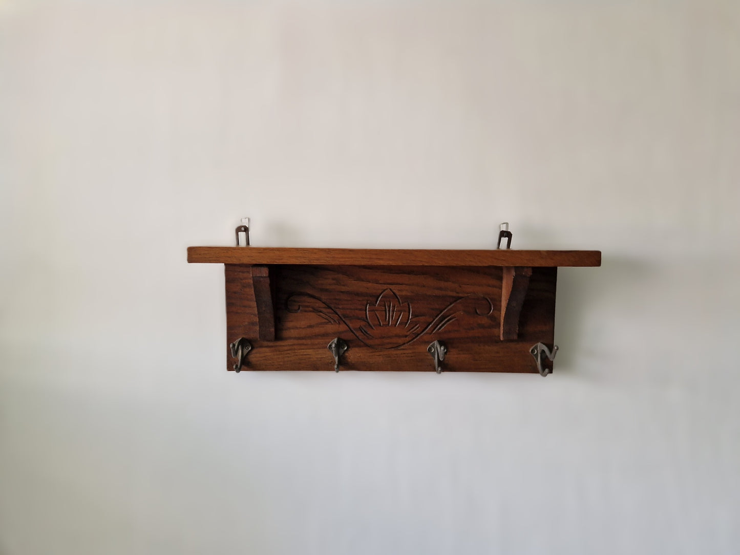 brocante kapstok hout vier haakjes