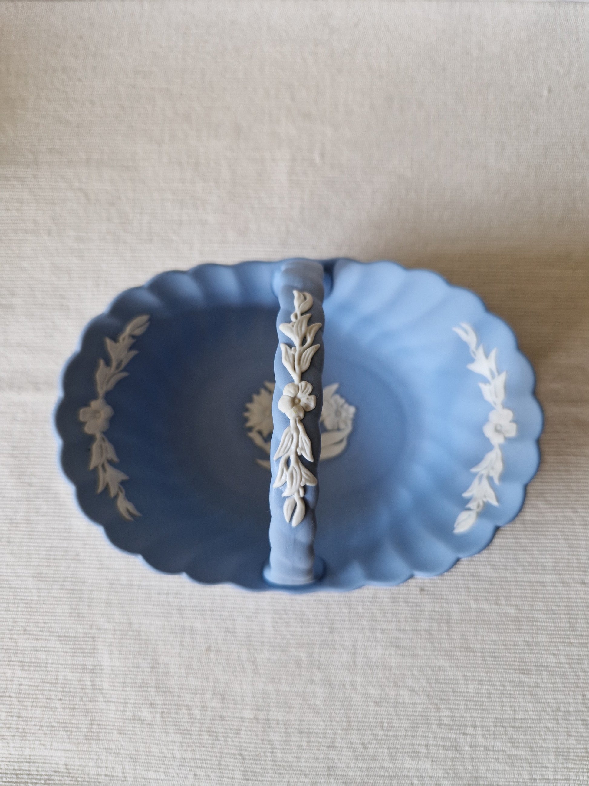 curiosa Wedgwood Jasperware blauw